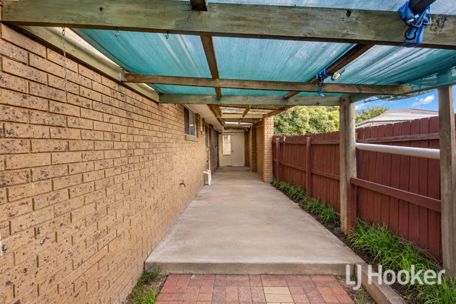 6 Ruth Court — photo 8 of 9