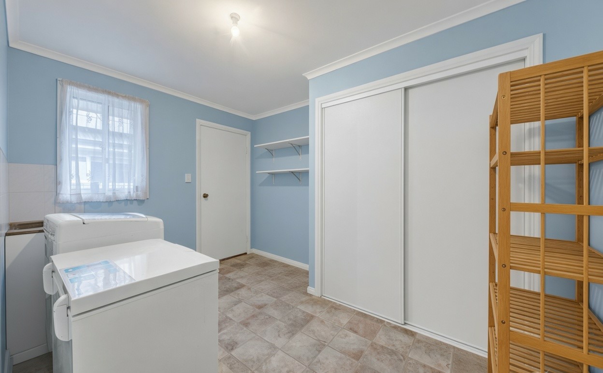 10 Dickie Street — photo 8 of 19