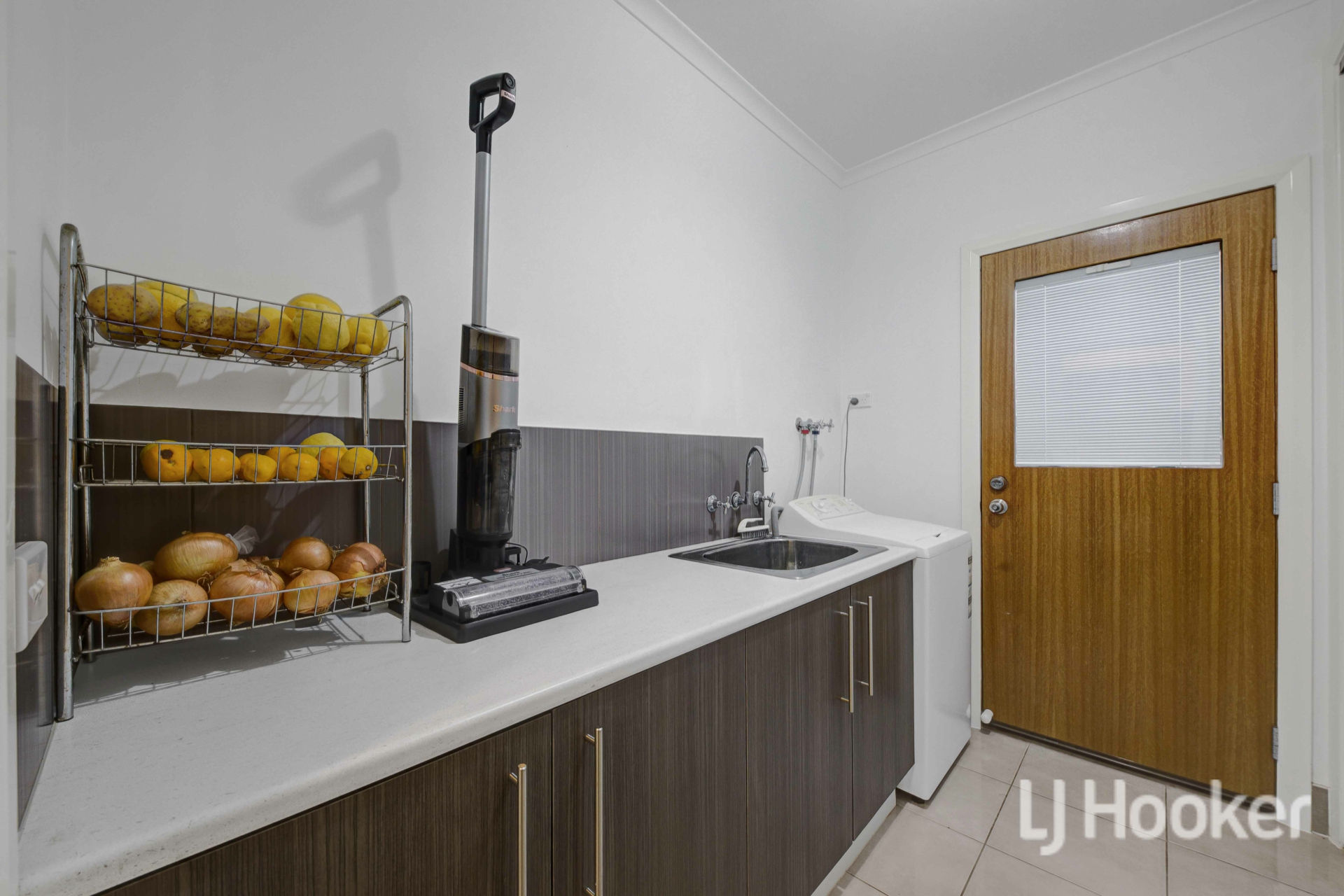 35 Kirkton Drive — photo 10 of 10