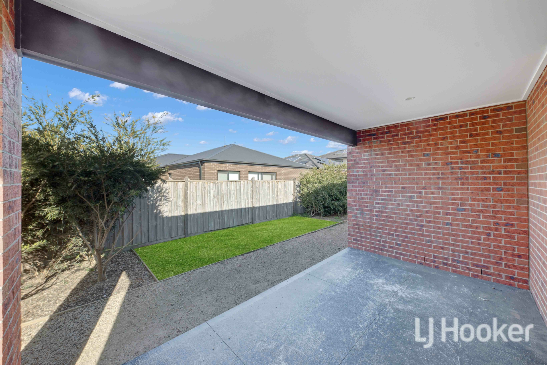 14 Tait Street — photo 8 of 8