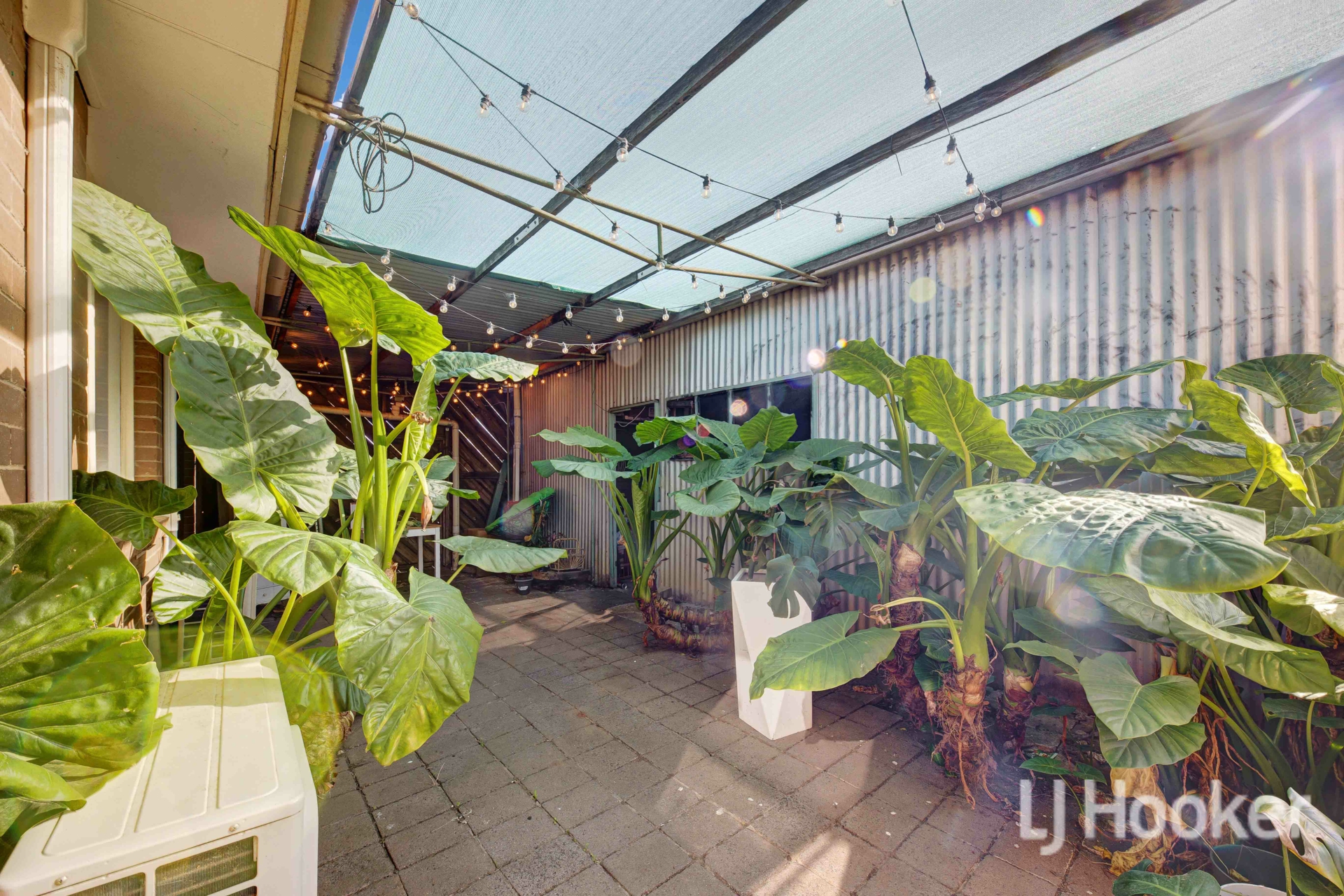 55 Dunvegan Drive — photo 11 of 12
