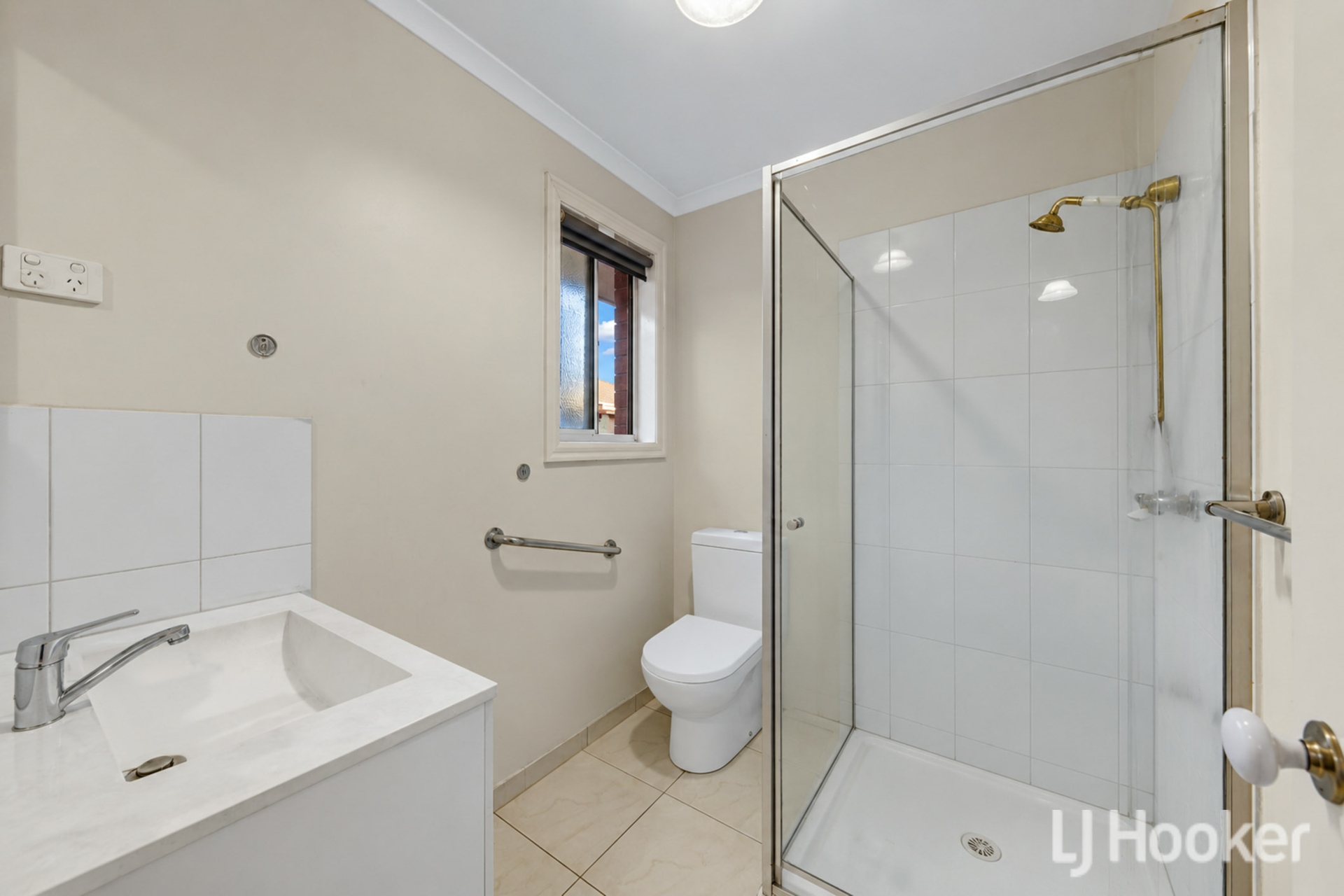 16 Wodalla Street — photo 7 of 11
