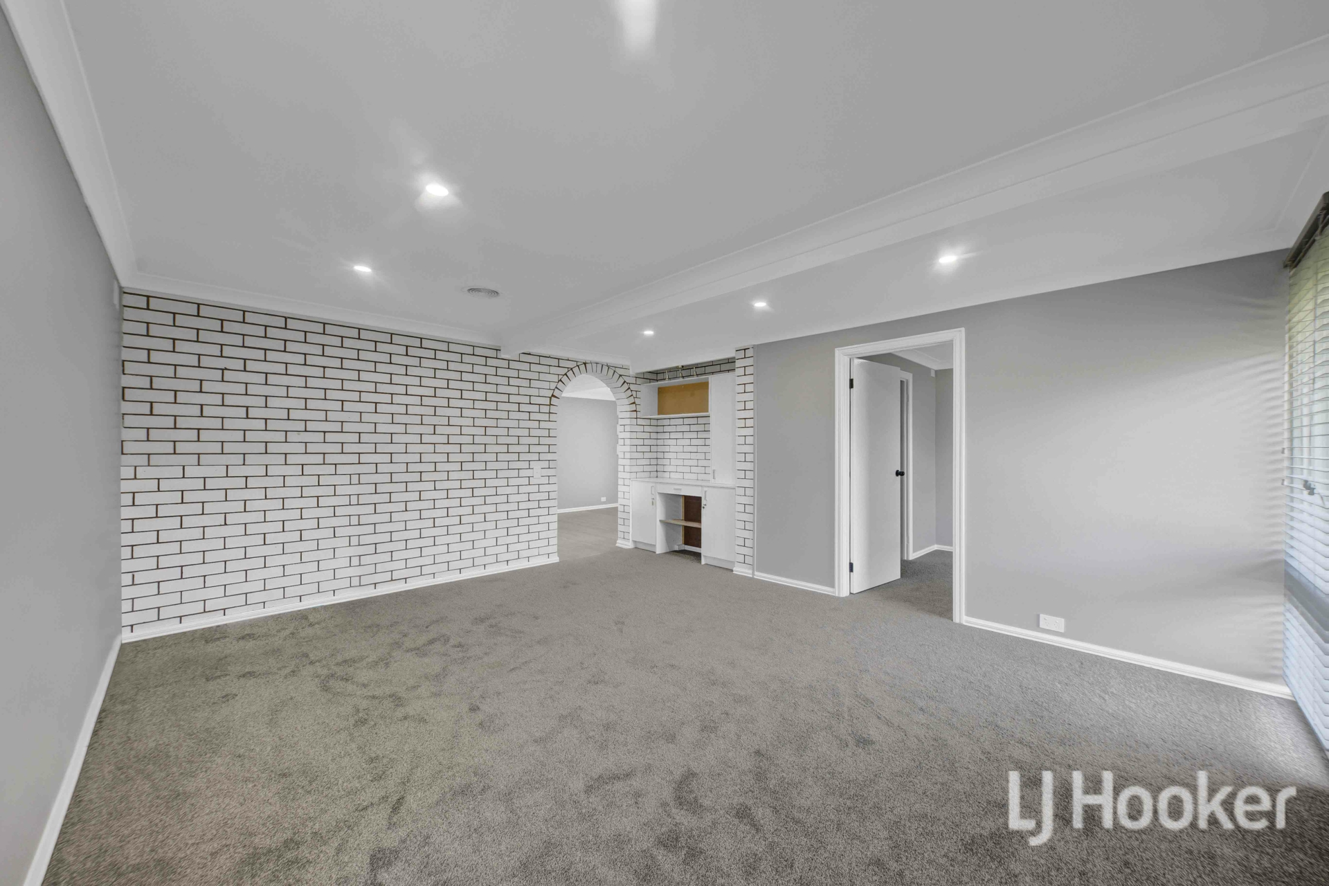 40 James Cook Drive — photo 6 of 20