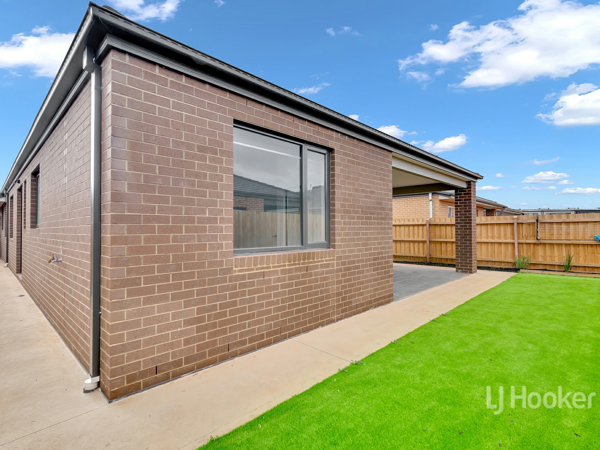 9 Moulsdale Way, AINTREE