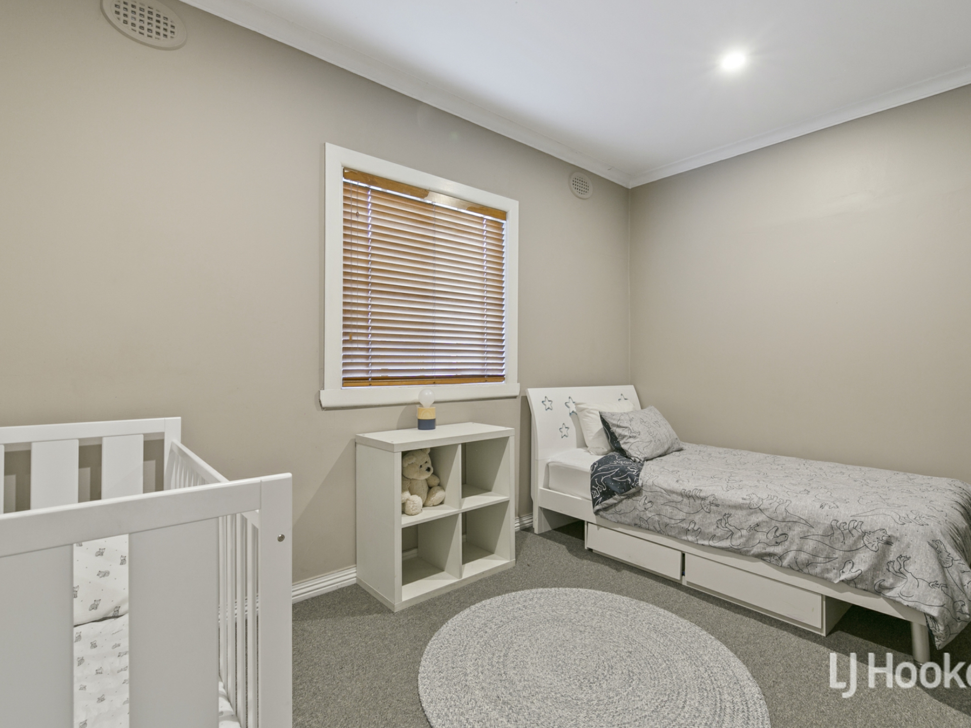 18 Hatherley Grove, ALTONA NORTH
