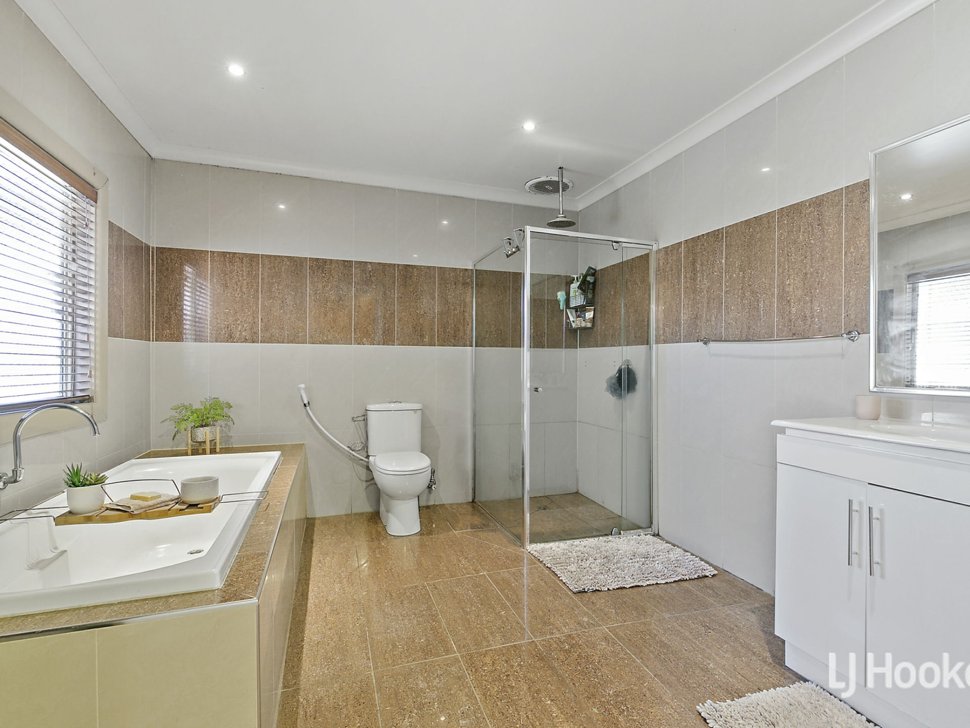 18 Hatherley Grove, ALTONA NORTH
