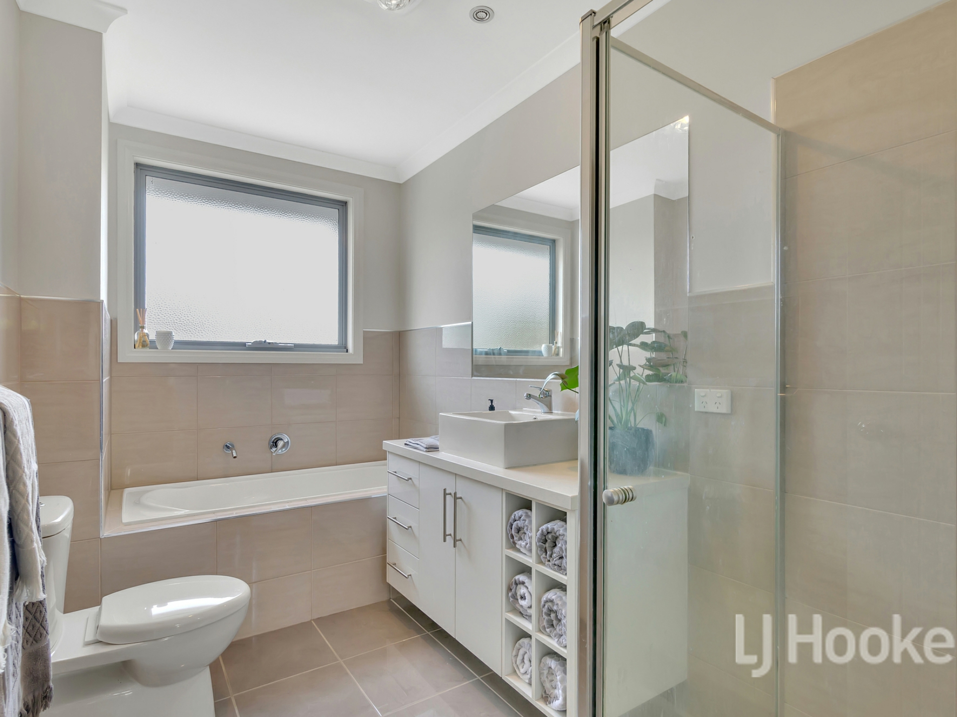 24a Stapley Crescent, ALTONA NORTH