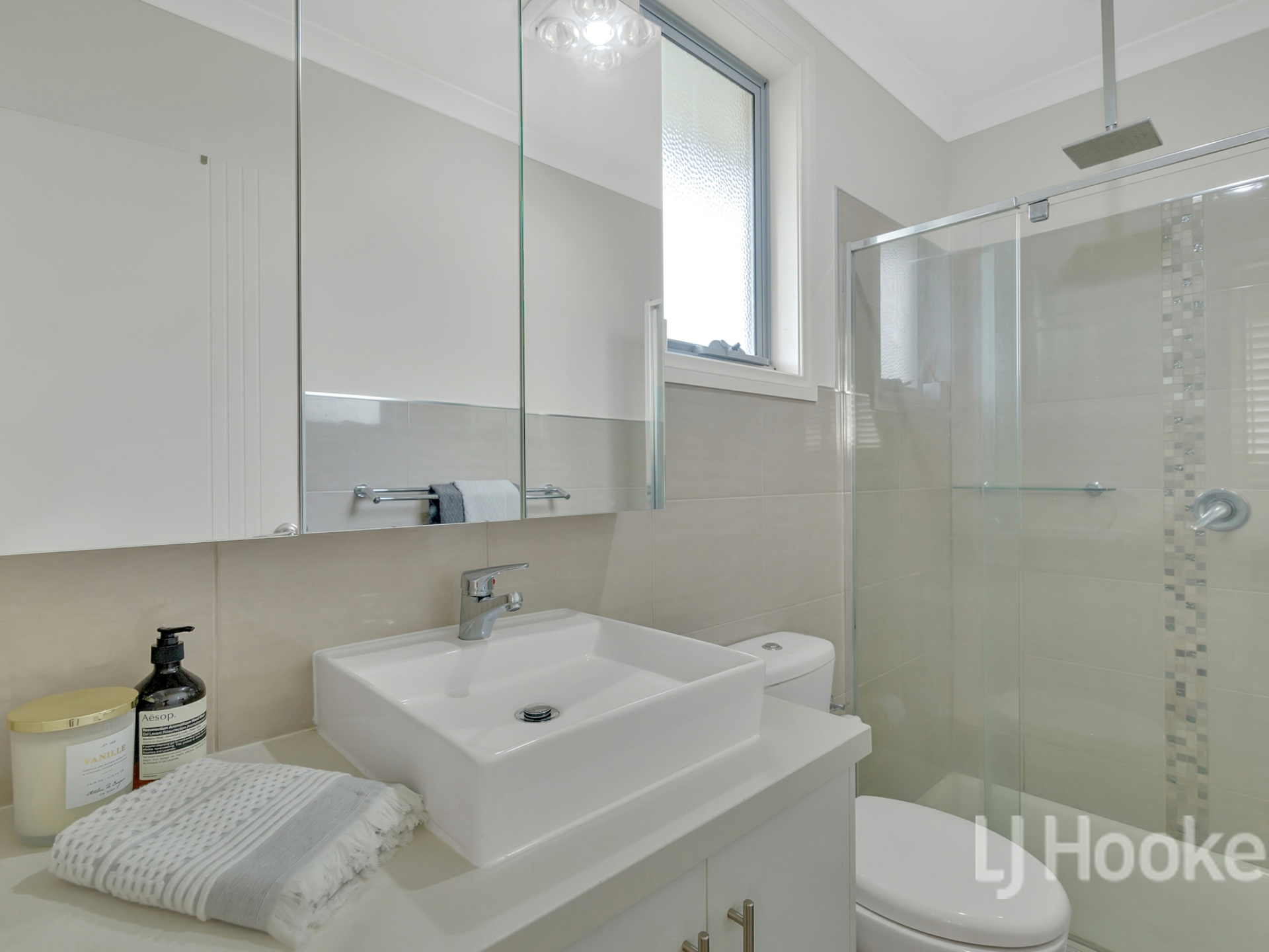 24a Stapley Crescent, ALTONA NORTH