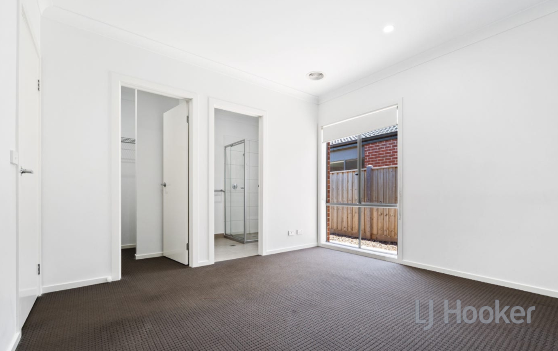 9 Postema Drive, POINT COOK
