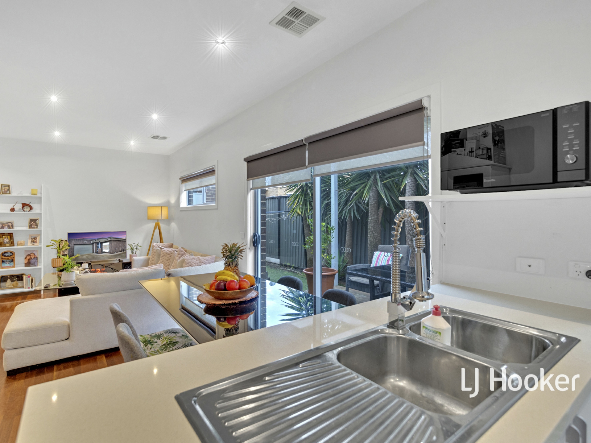2/69 Seventh Avenue, ALTONA NORTH