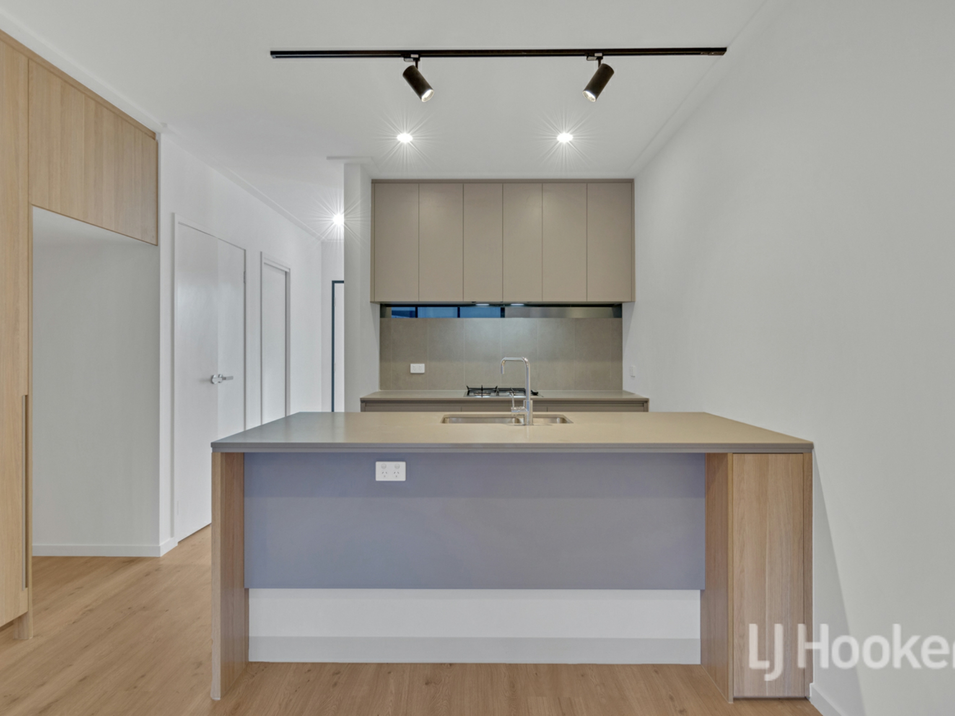 35 Phoenix Road, ALTONA NORTH