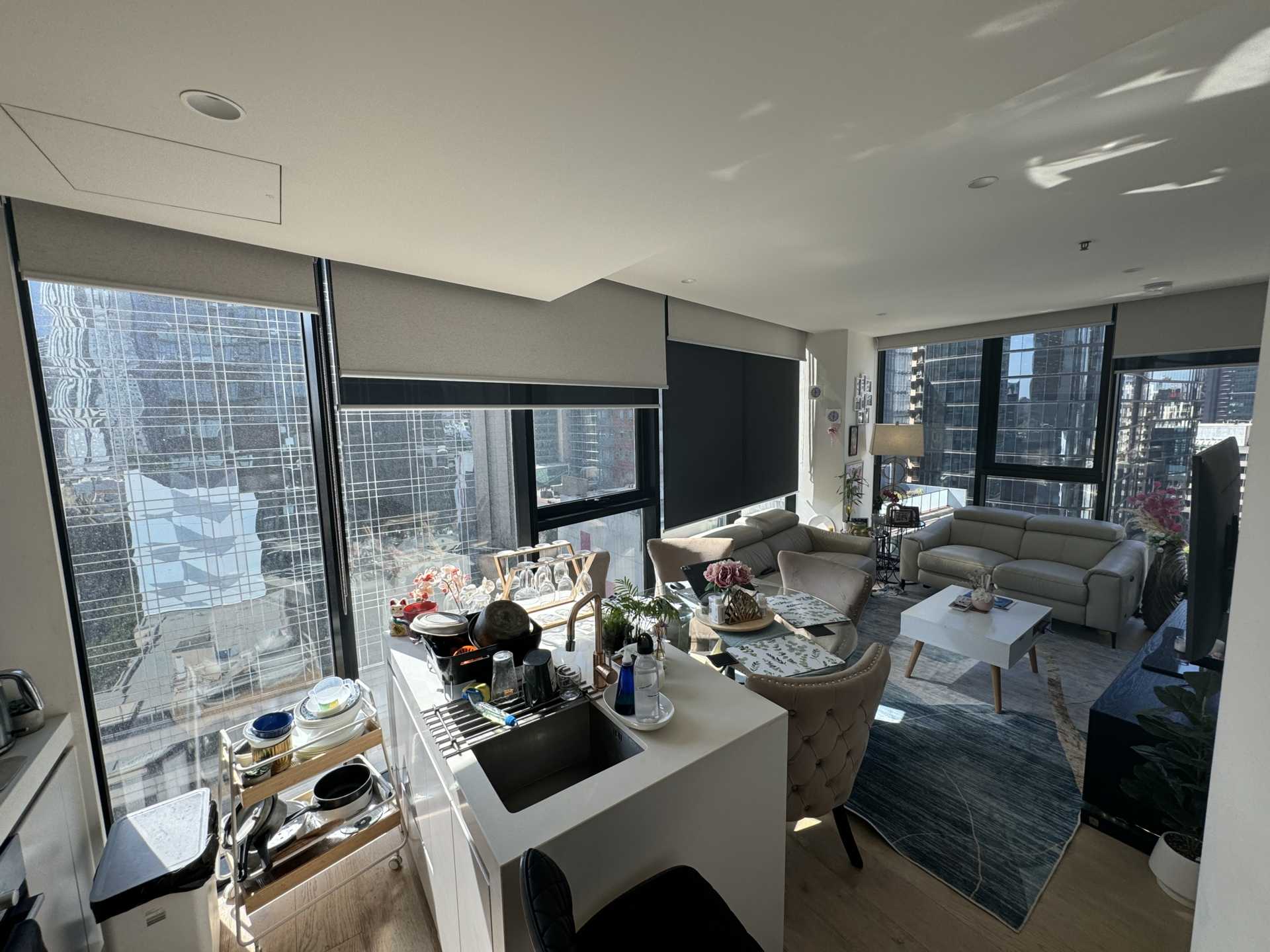 1403/141 La Trobe Street, MELBOURNE