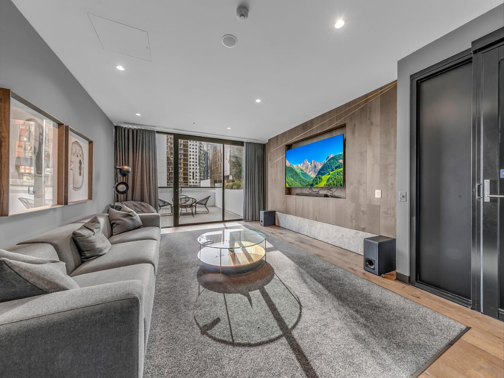1403/141 La Trobe Street, MELBOURNE