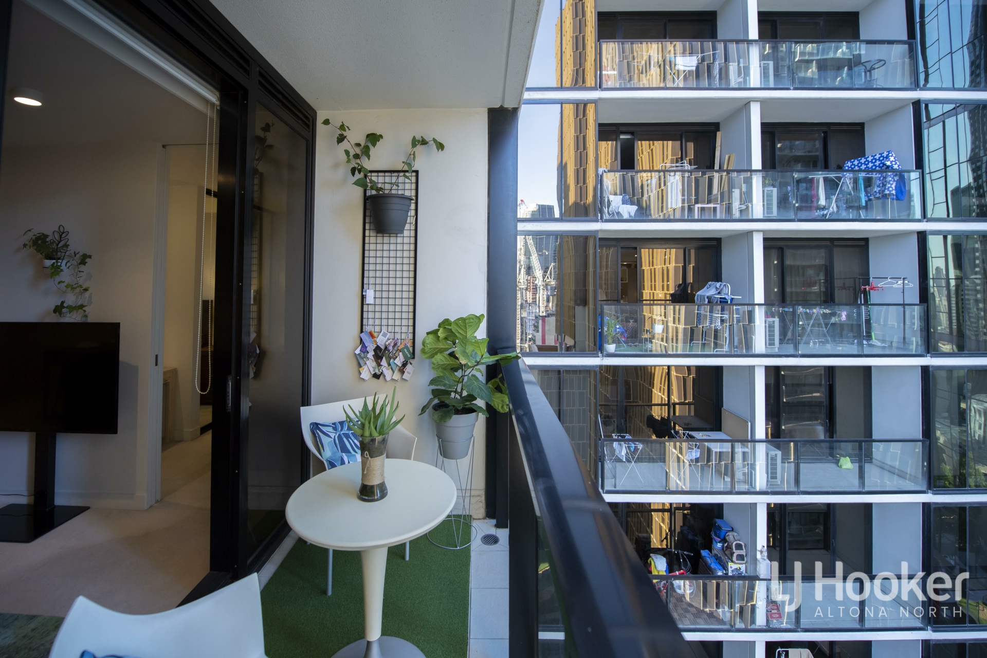 1415/33 Mackenzie Street, MELBOURNE