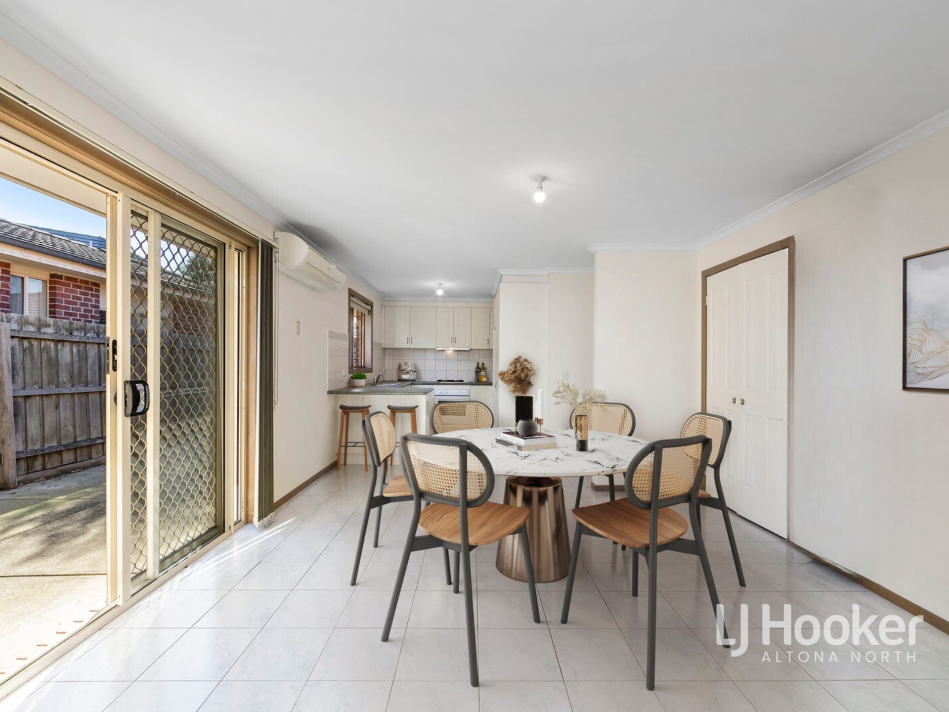 2/22 The Broadway, ALTONA NORTH