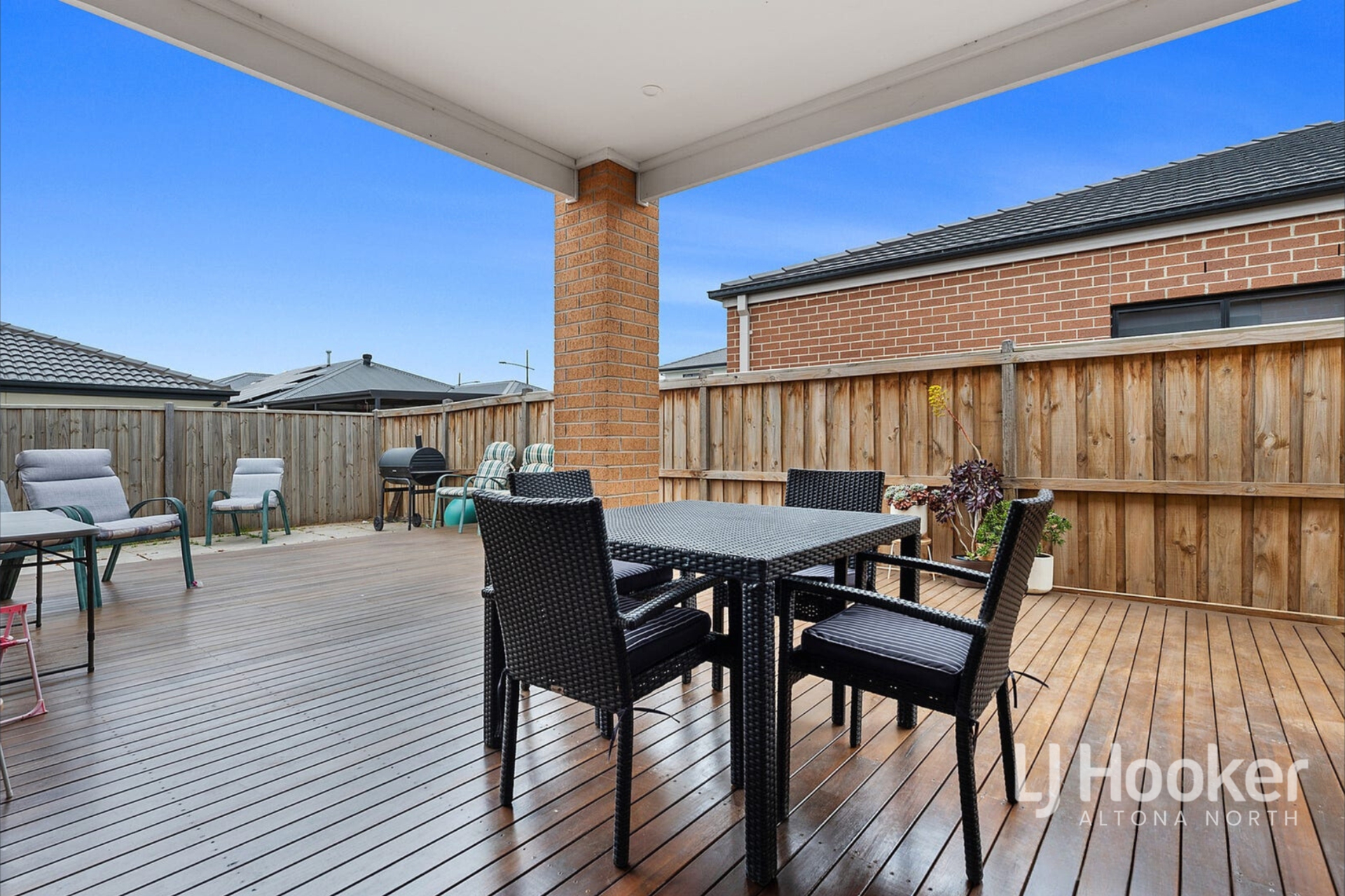 8 Ness Street, THORNHILL PARK