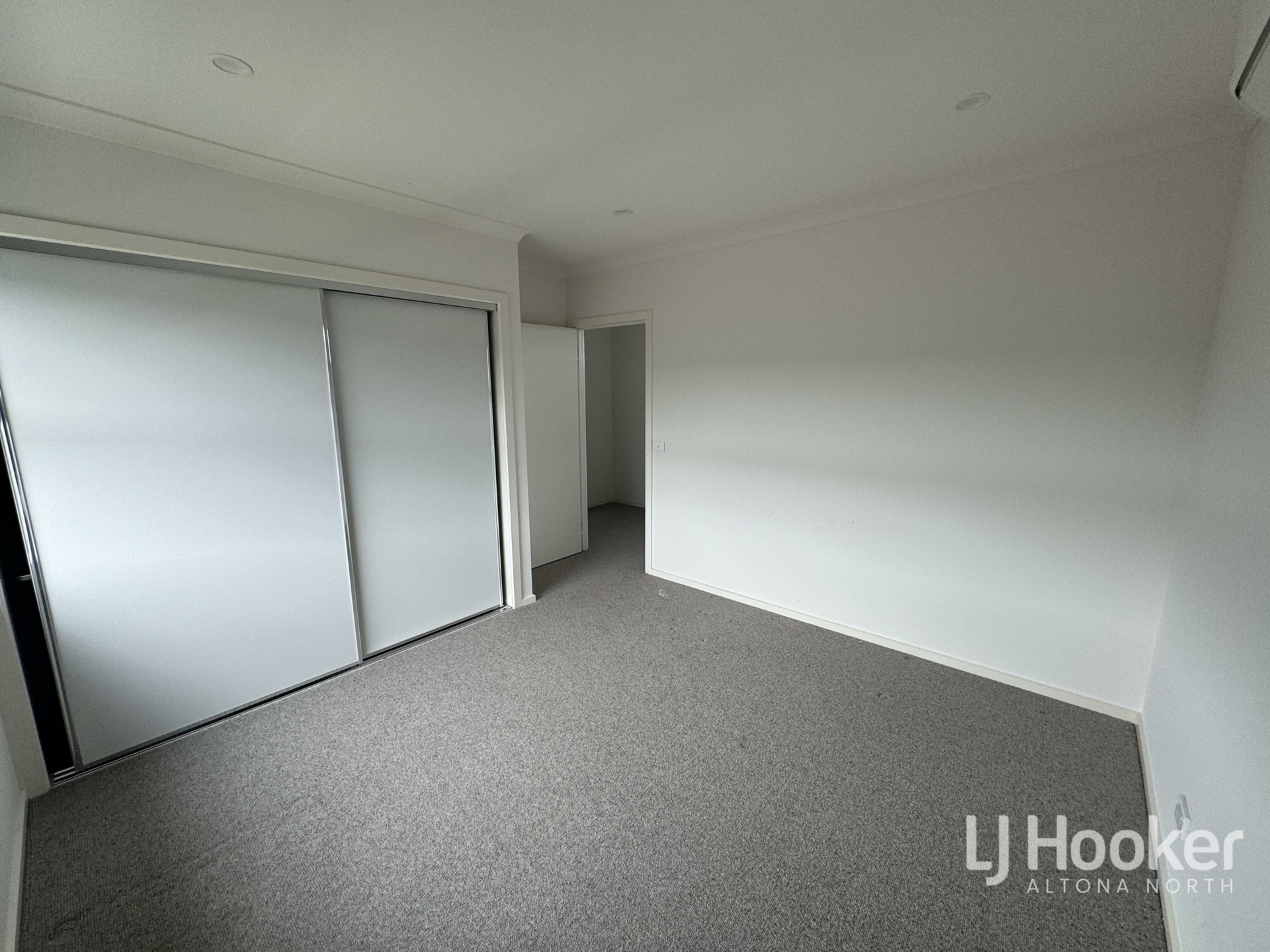 25 Deakin Avenue, ALTONA NORTH