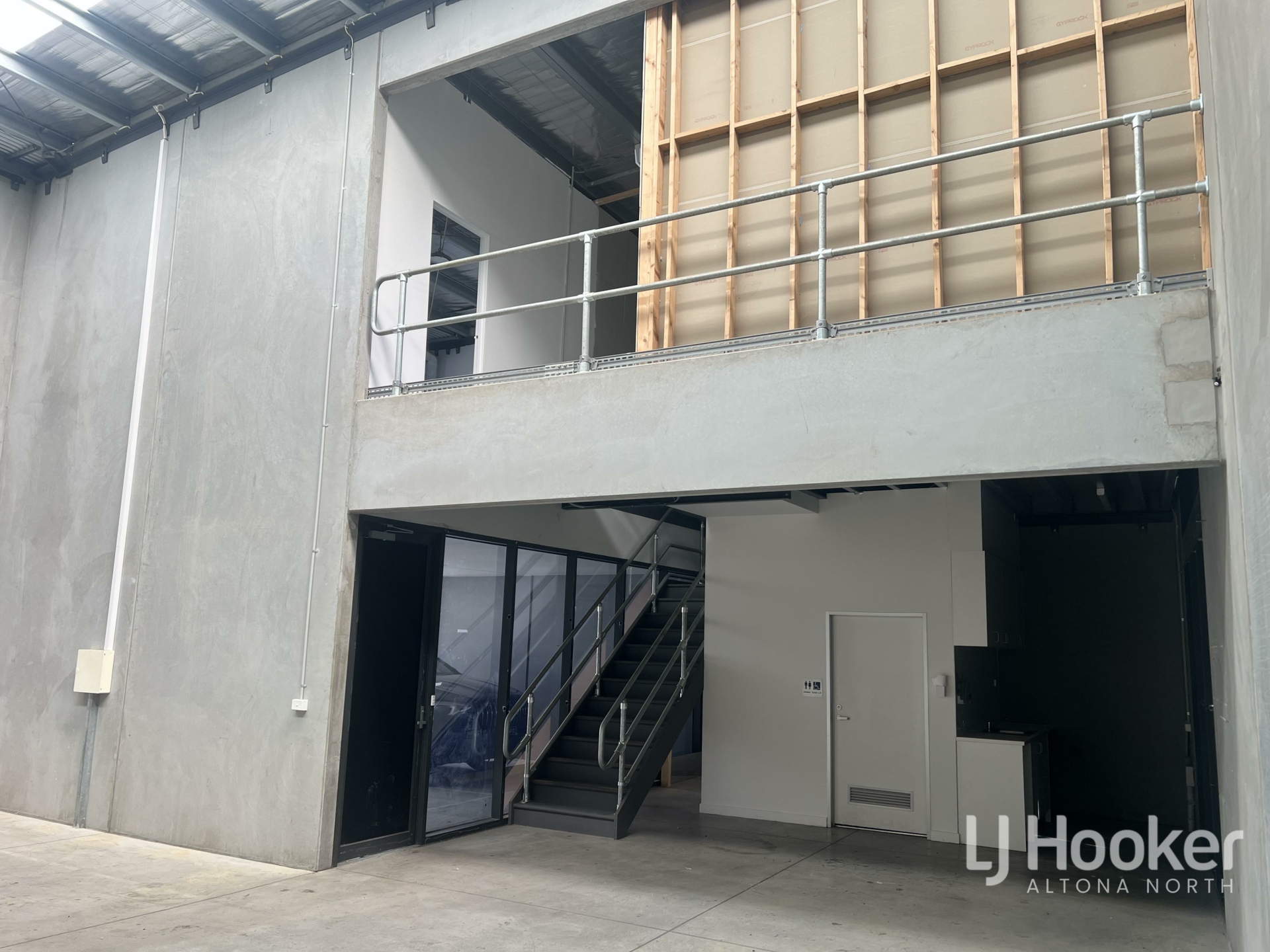 2/1 Millers Road, BROOKLYN