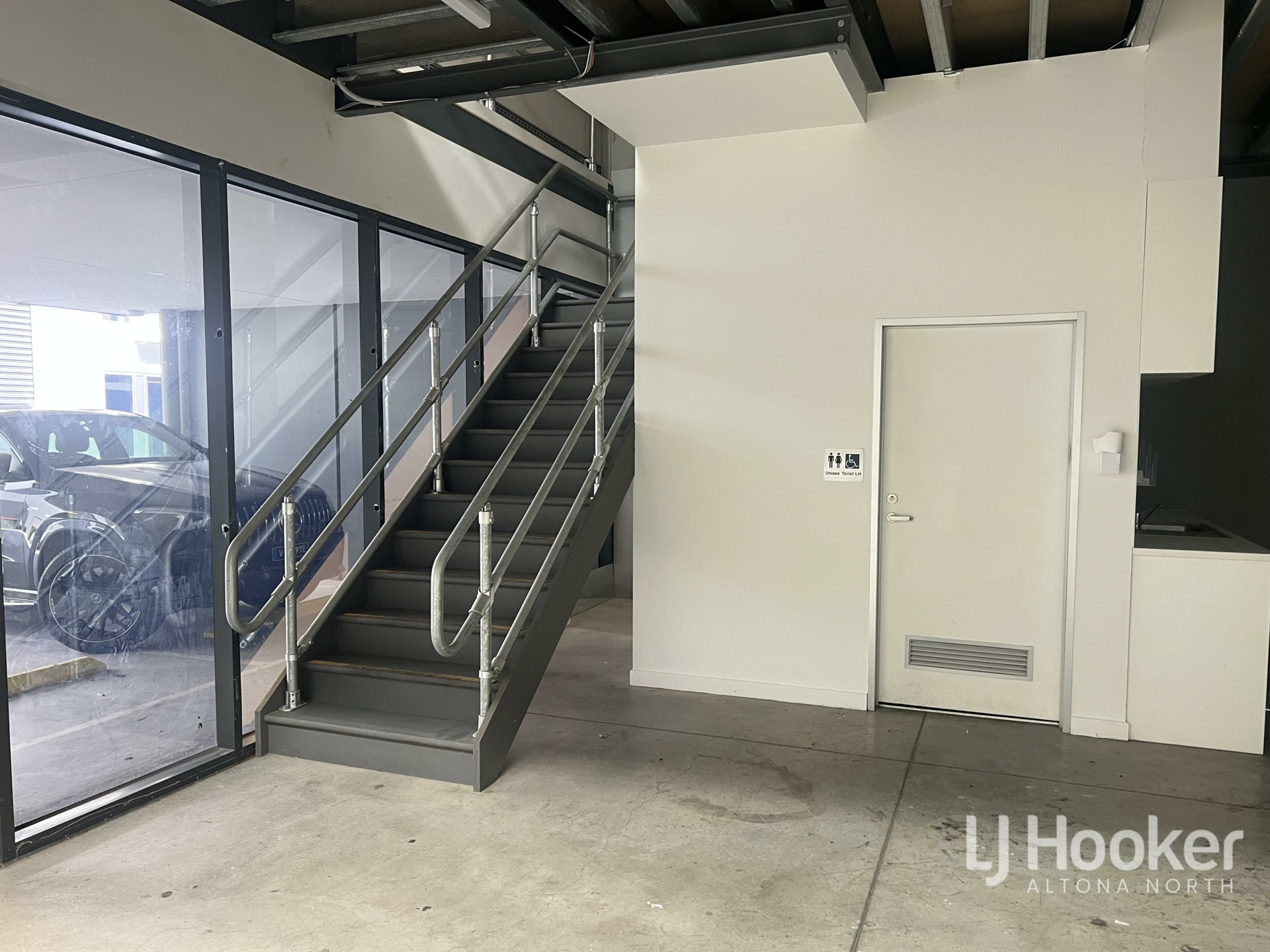 2/1 Millers Road, BROOKLYN
