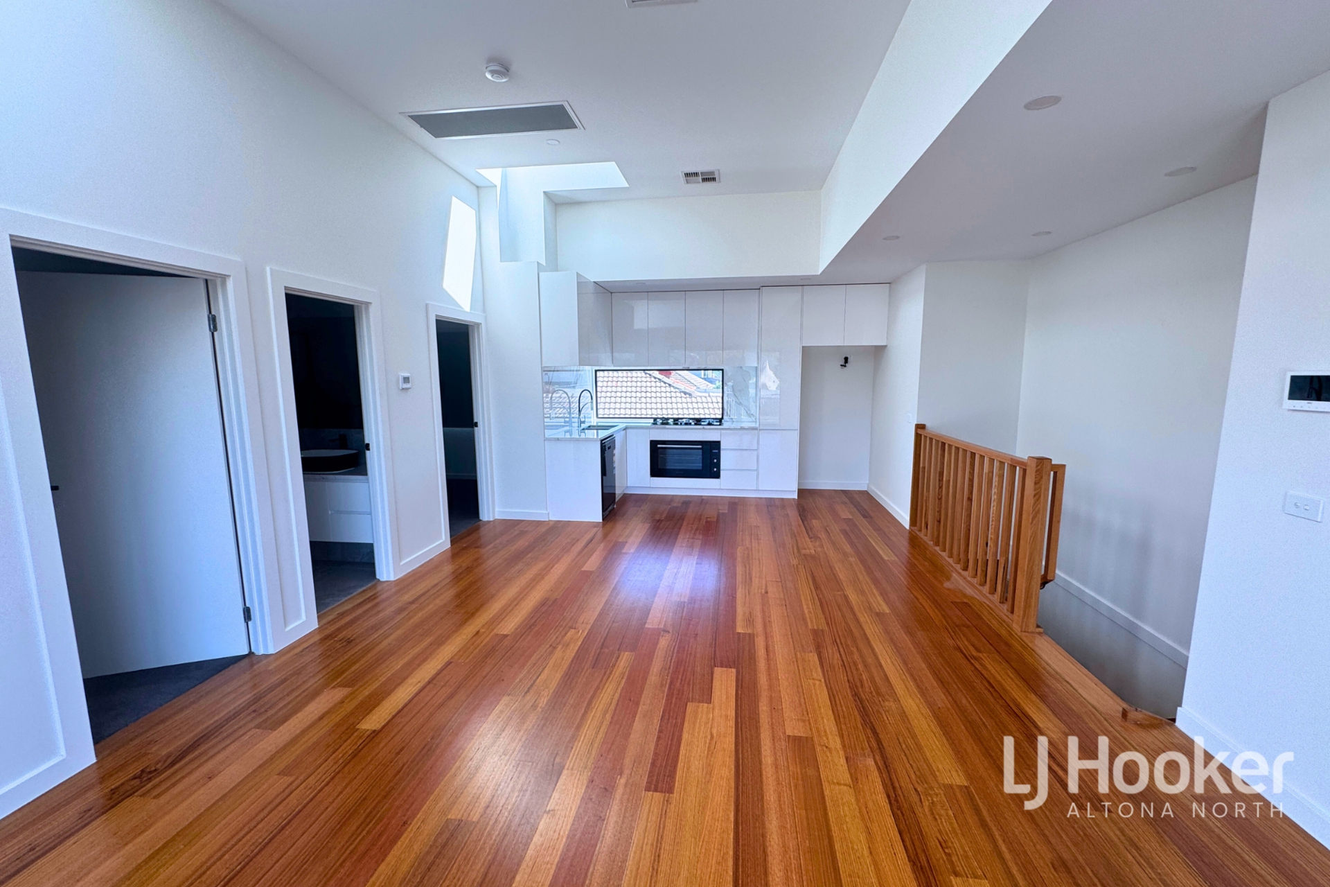 2/9 Neal Court, ALTONA NORTH