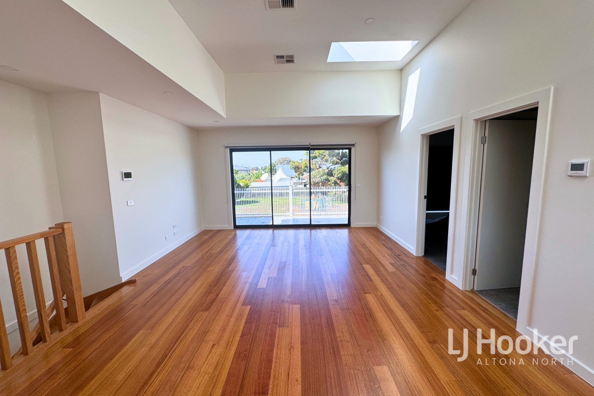 2/9 Neal Court, ALTONA NORTH