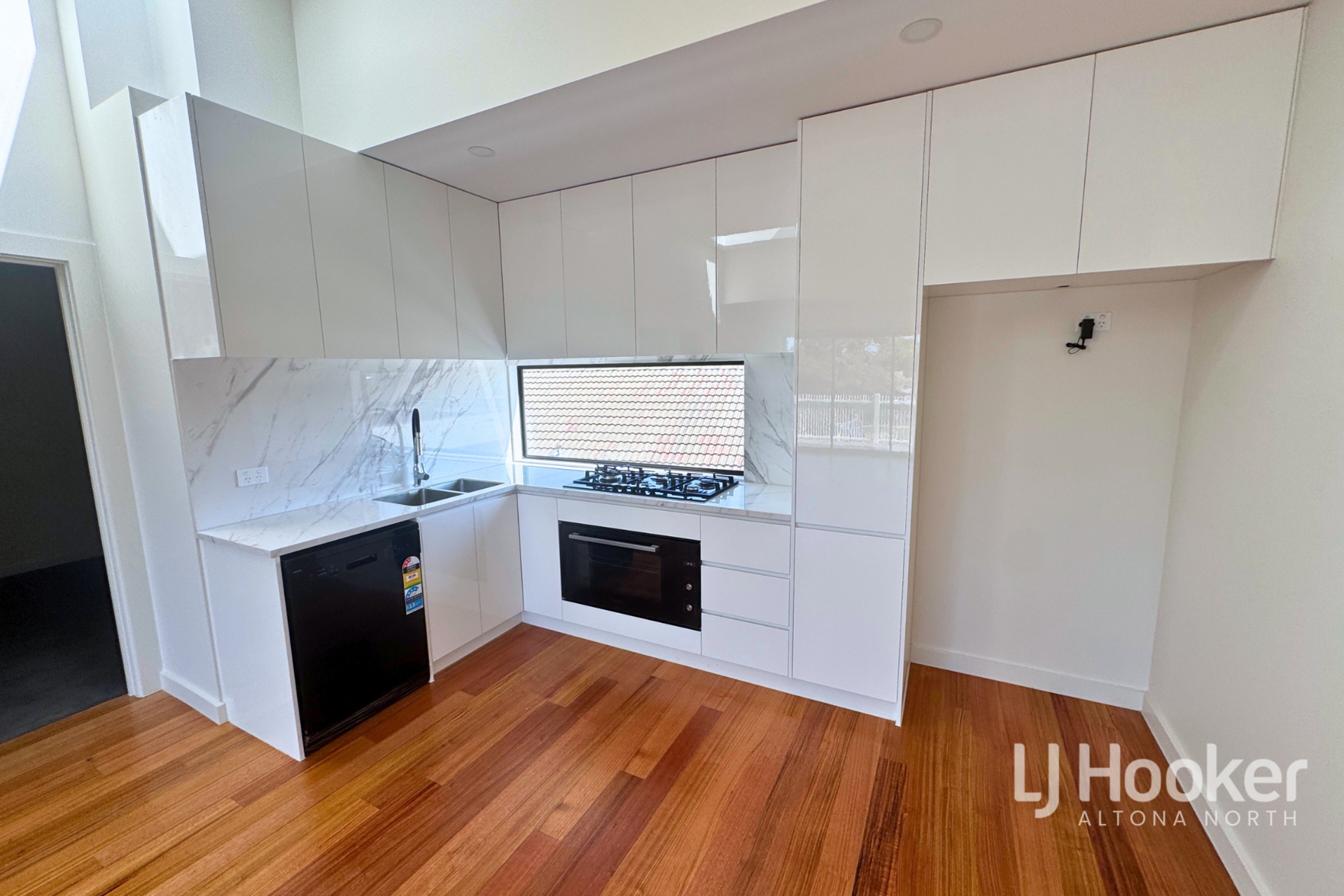 2/9 Neal Court, ALTONA NORTH