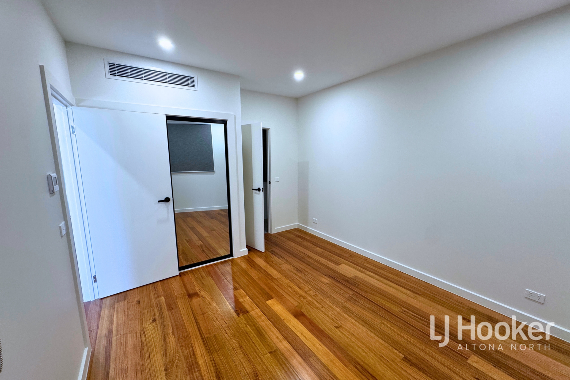2/9 Neal Court, ALTONA NORTH