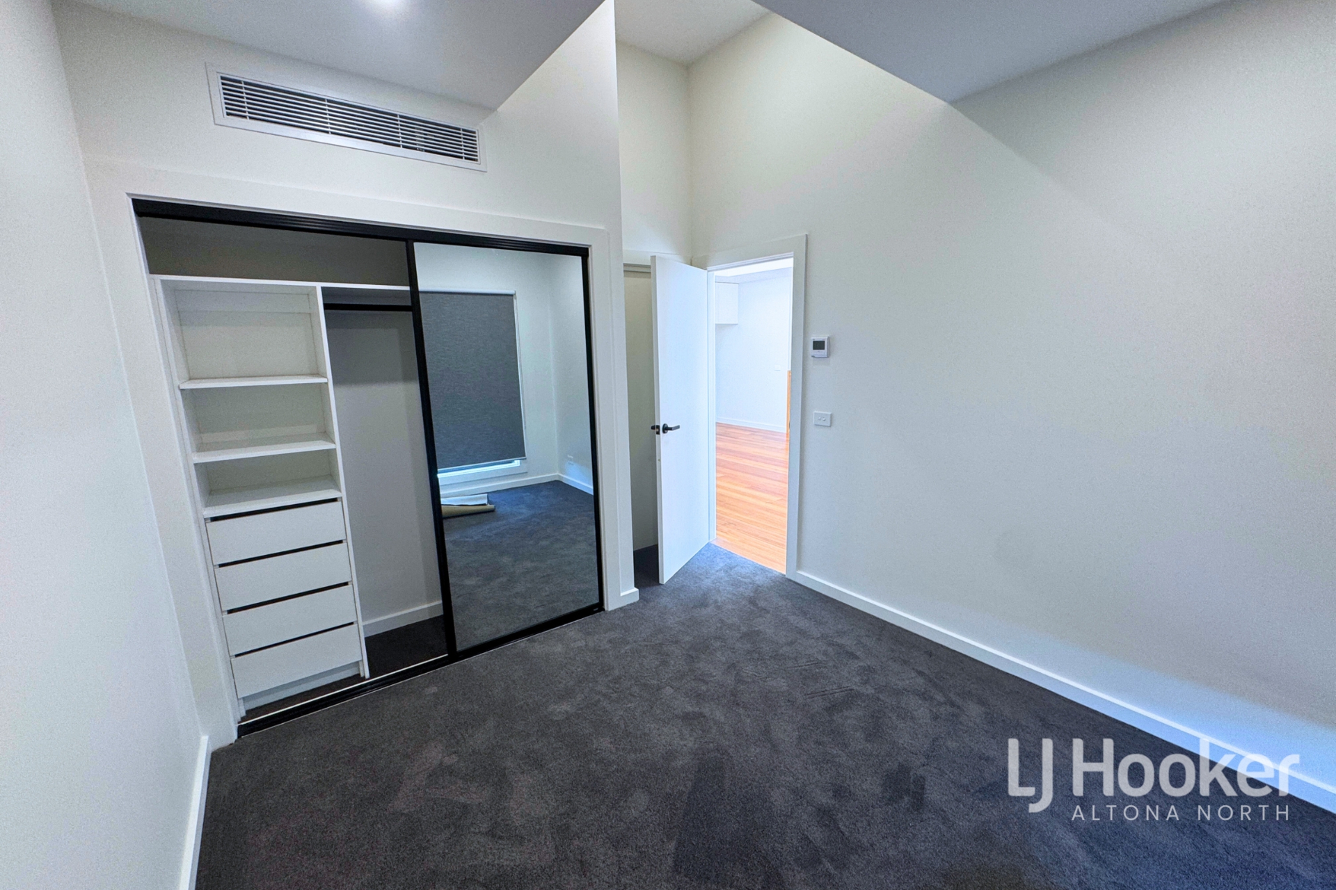 2/9 Neal Court, ALTONA NORTH