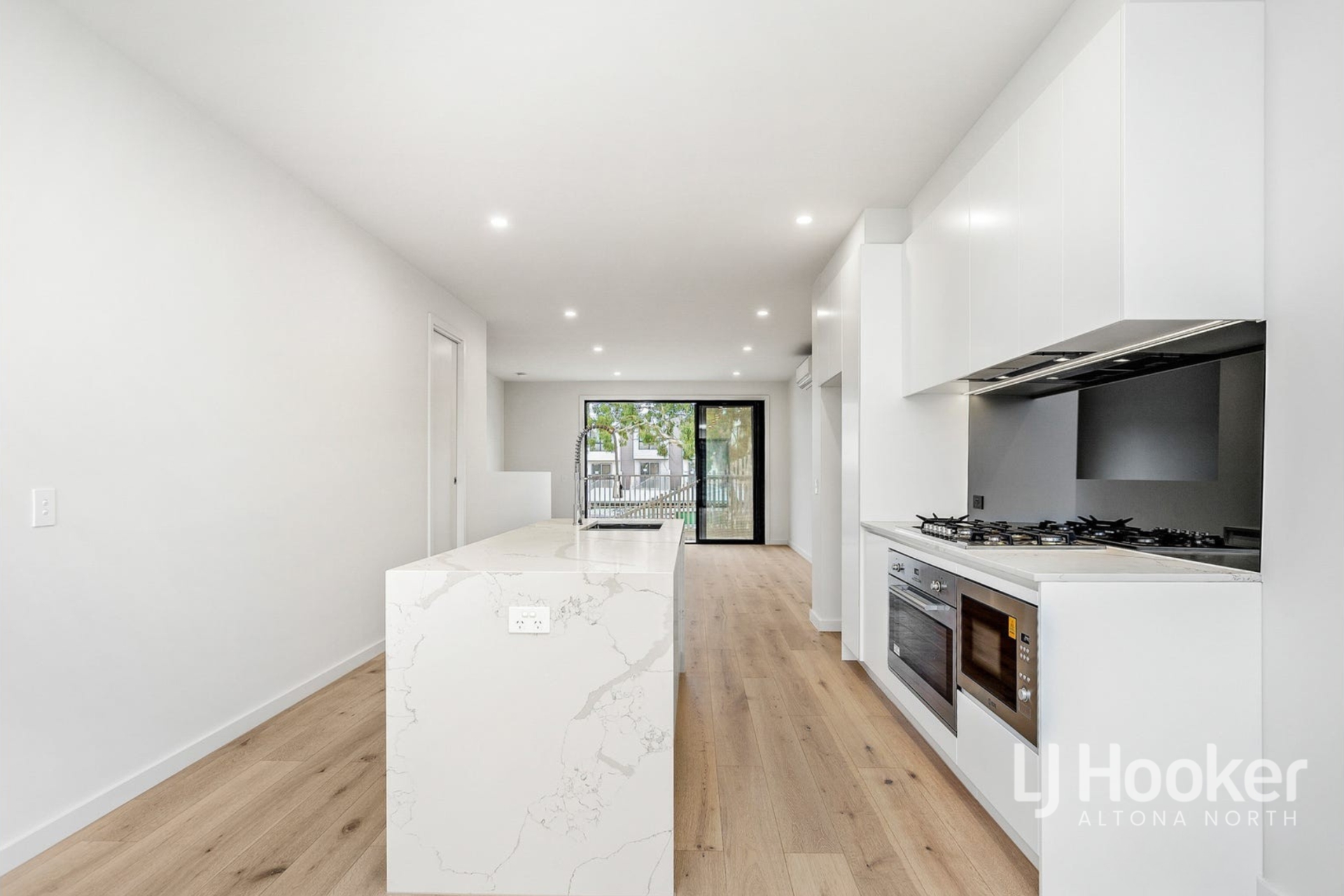 17 Piccolo Circuit, WILLIAMSTOWN NORTH