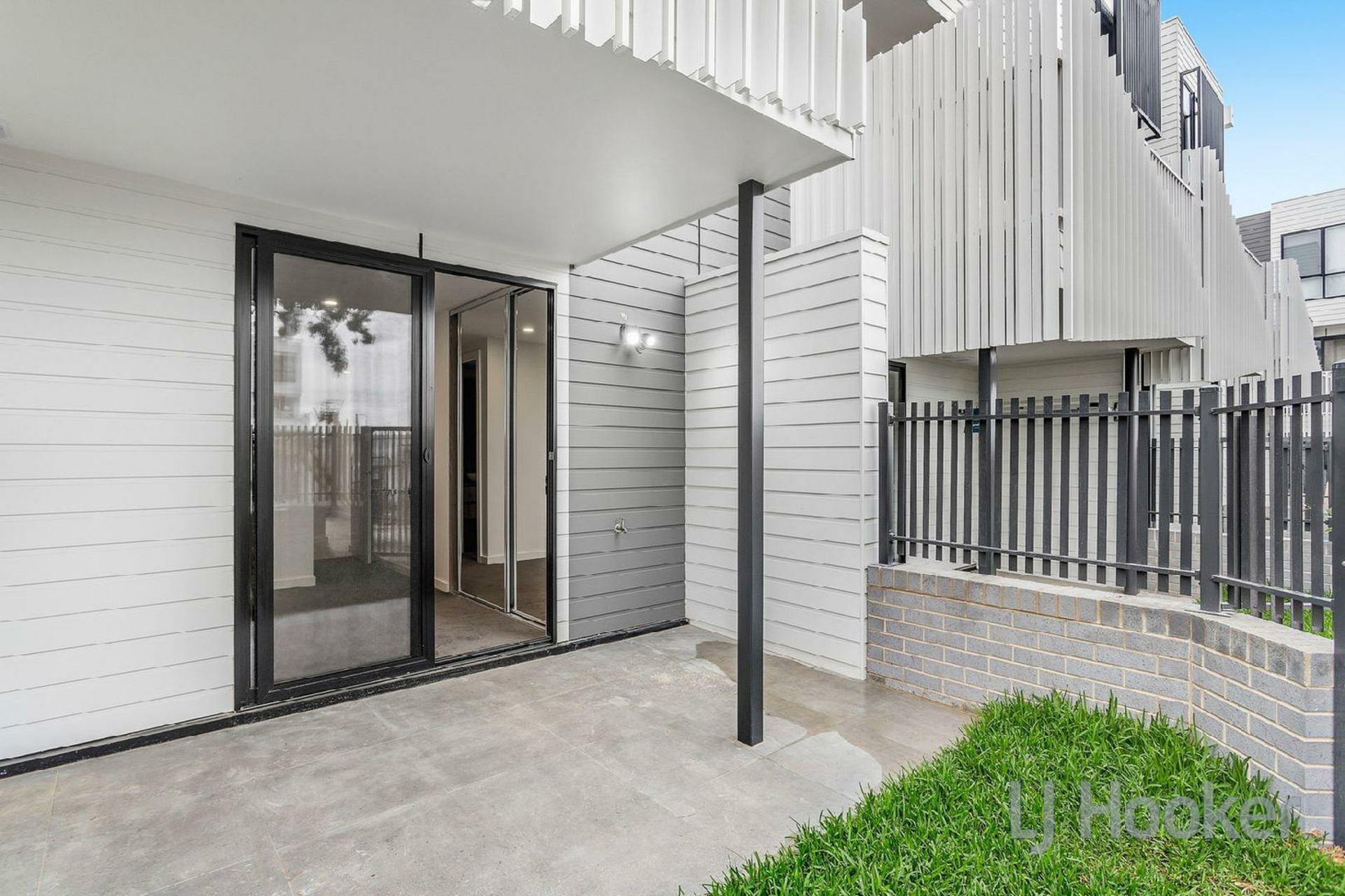 17 Piccolo Circuit, WILLIAMSTOWN NORTH