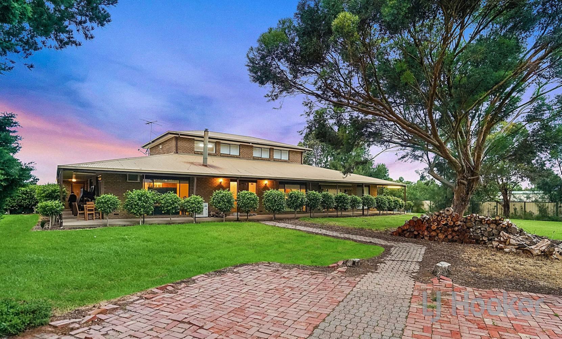 30 Orlando Grove, AVALON