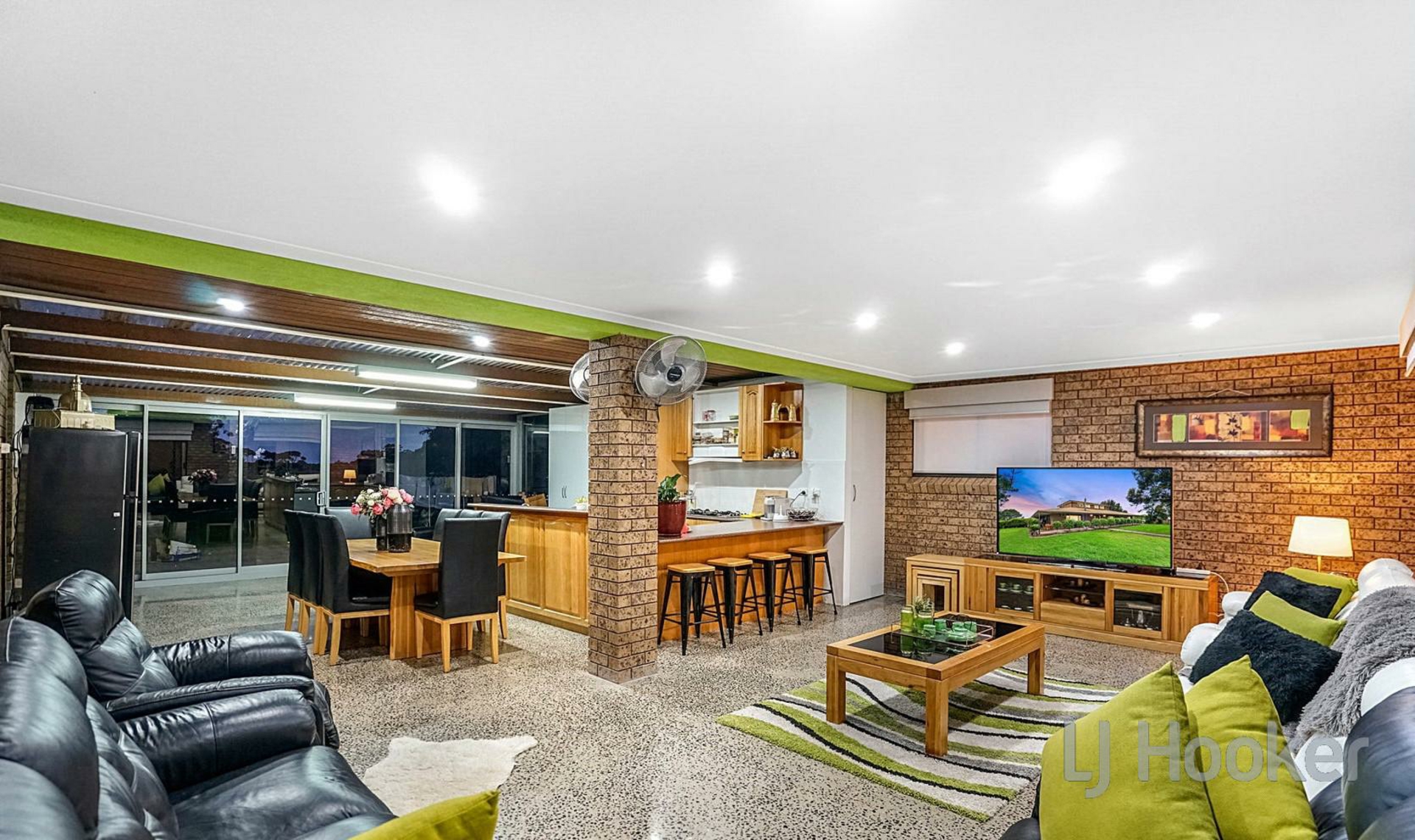 30 Orlando Grove, AVALON
