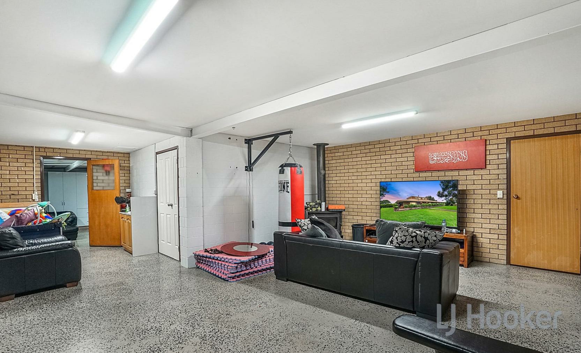 30 Orlando Grove, AVALON