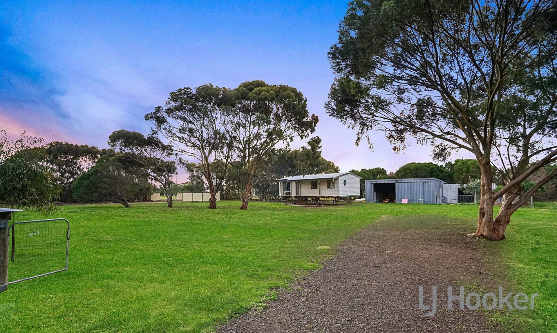 30 Orlando Grove, AVALON