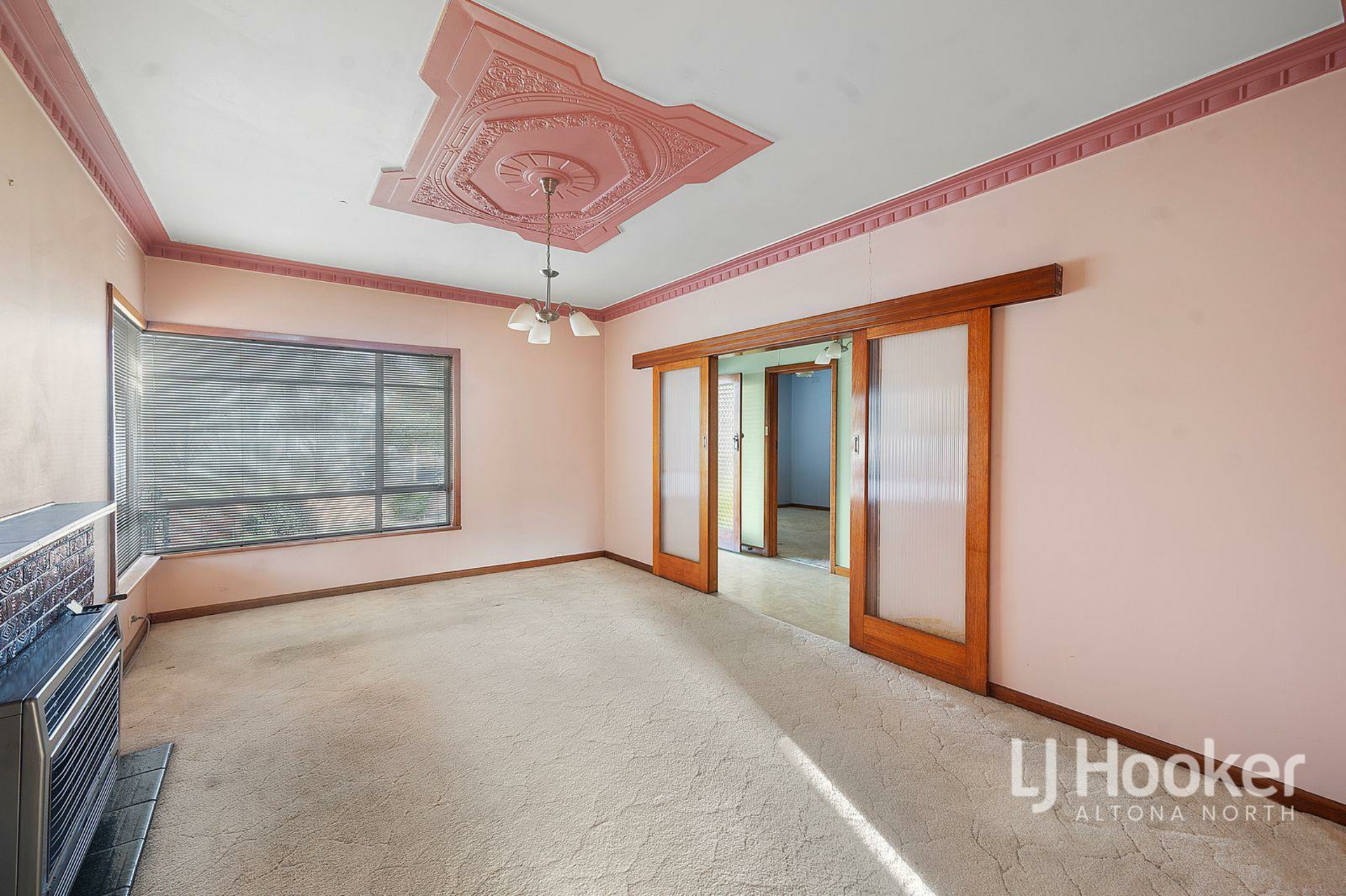 10 Stapley Crescent, ALTONA NORTH