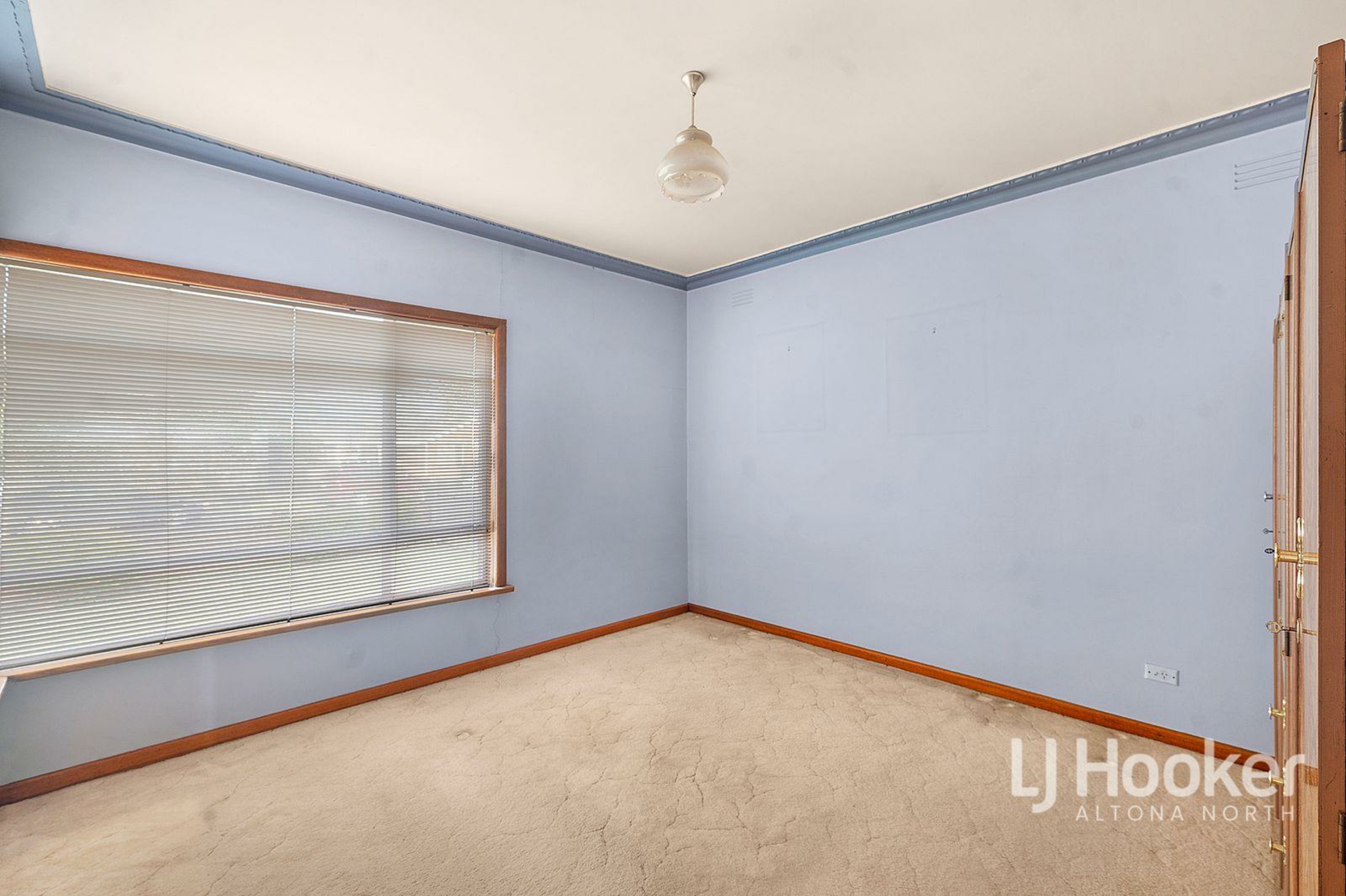 10 Stapley Crescent, ALTONA NORTH