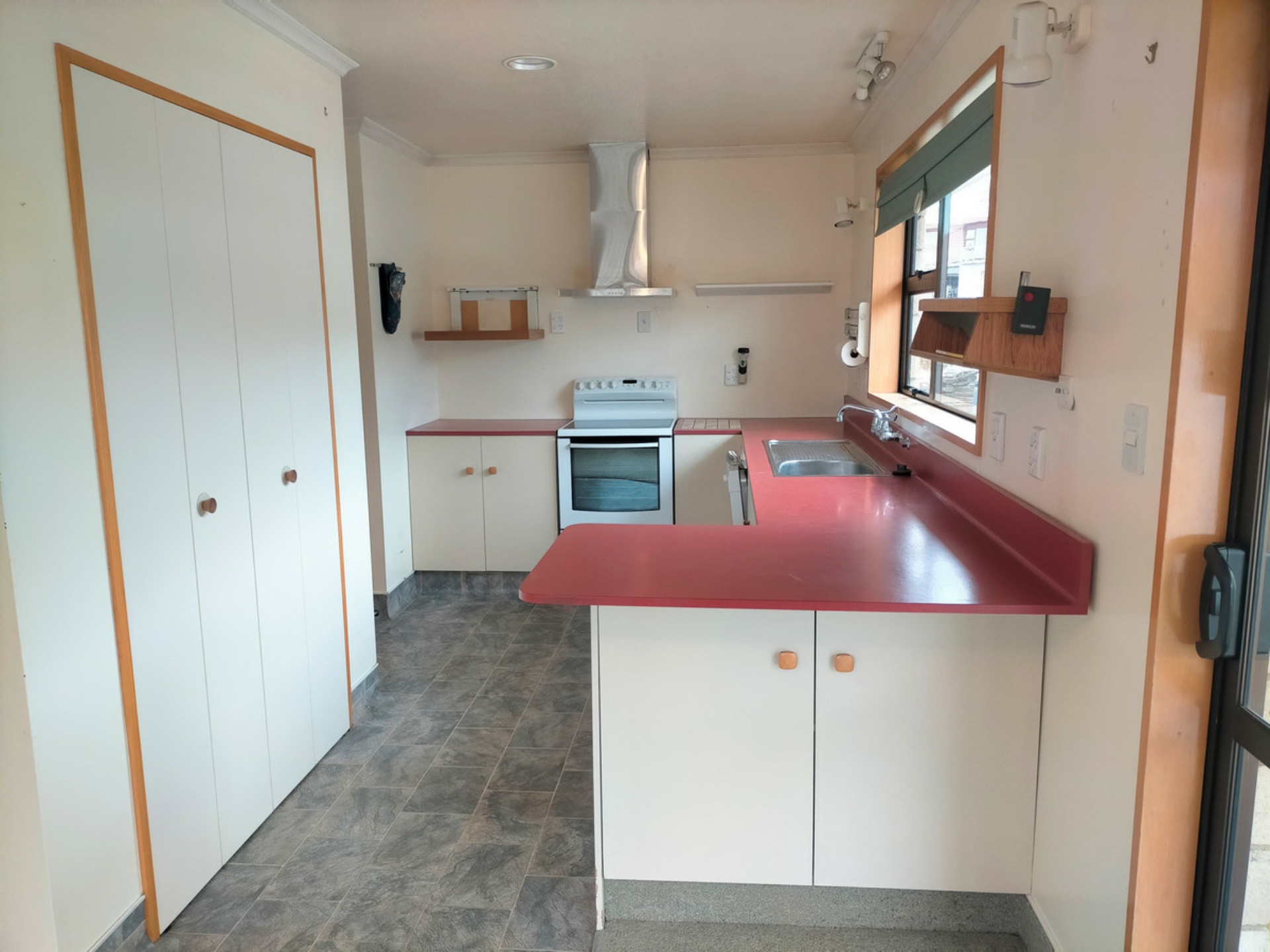 2 Athenry Road, ALEXANDRA