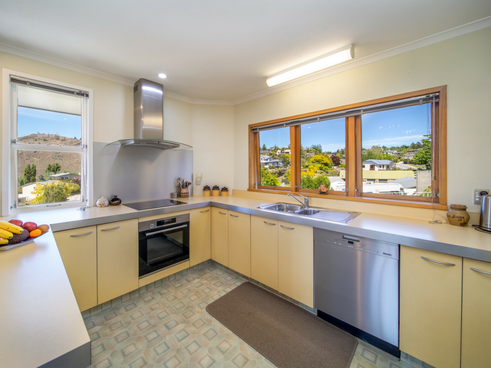 10-12 Old Bridge Road, ALEXANDRA