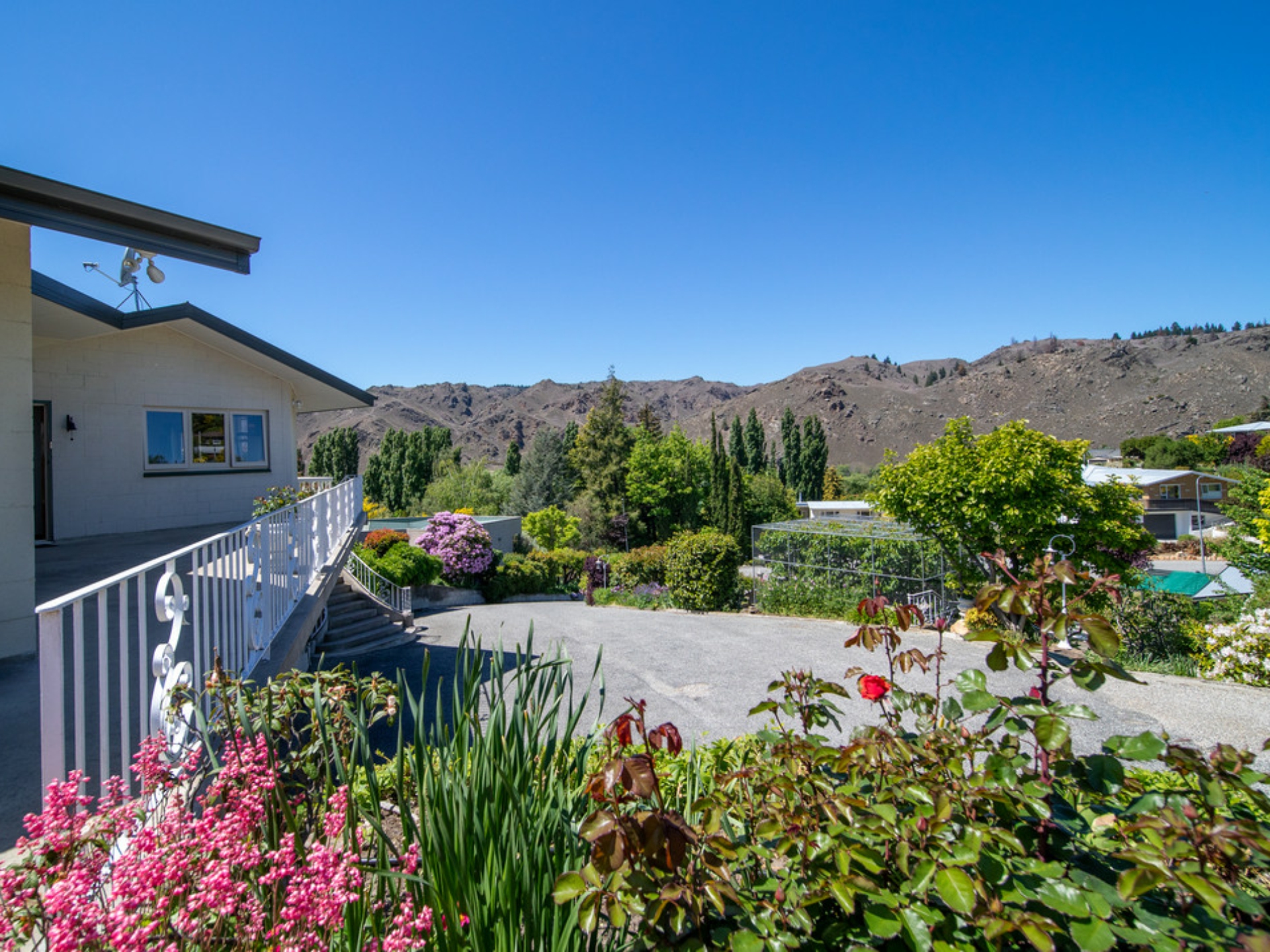 10-12 Old Bridge Road, ALEXANDRA