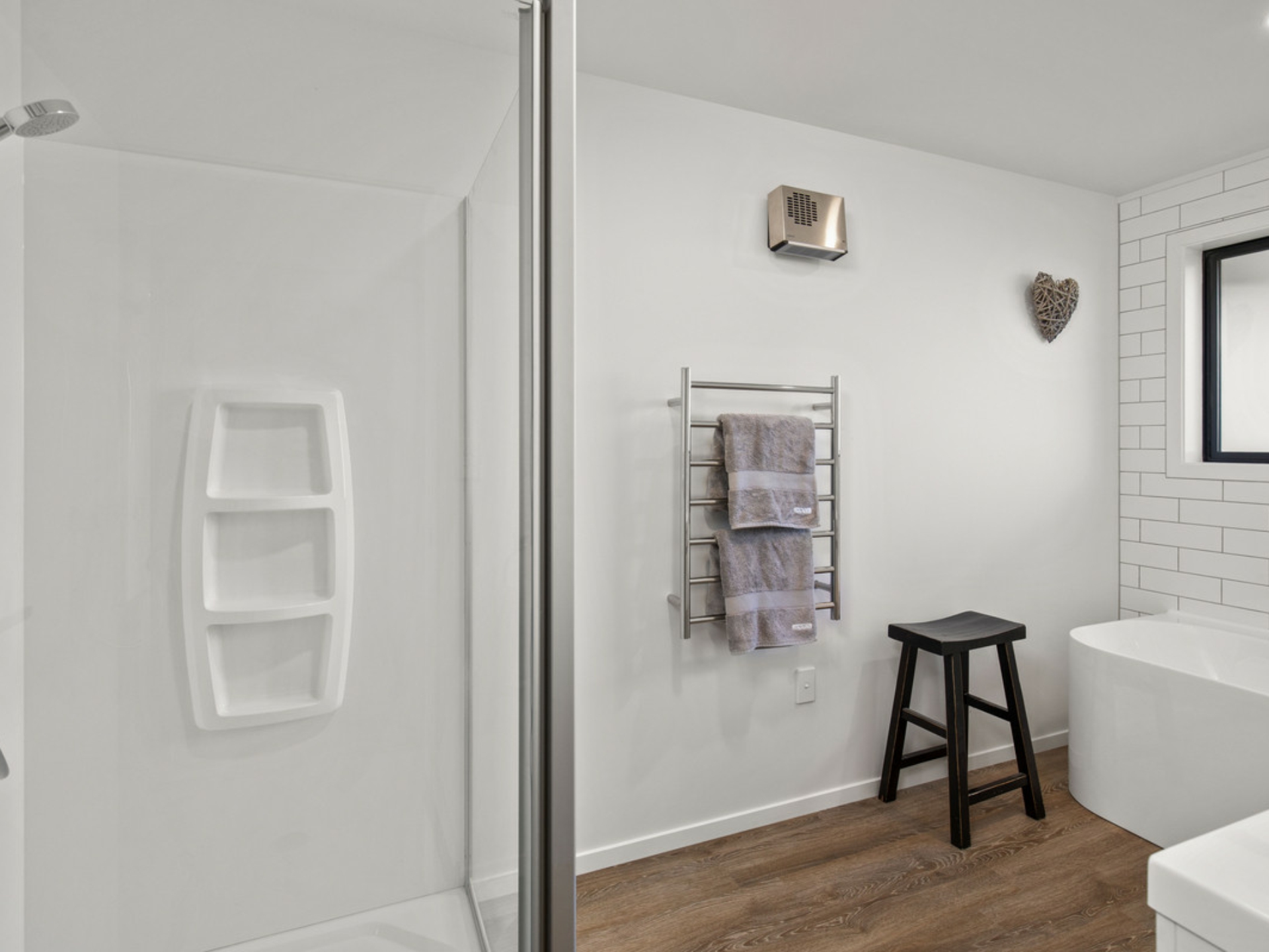 4 Gards Place, ALEXANDRA