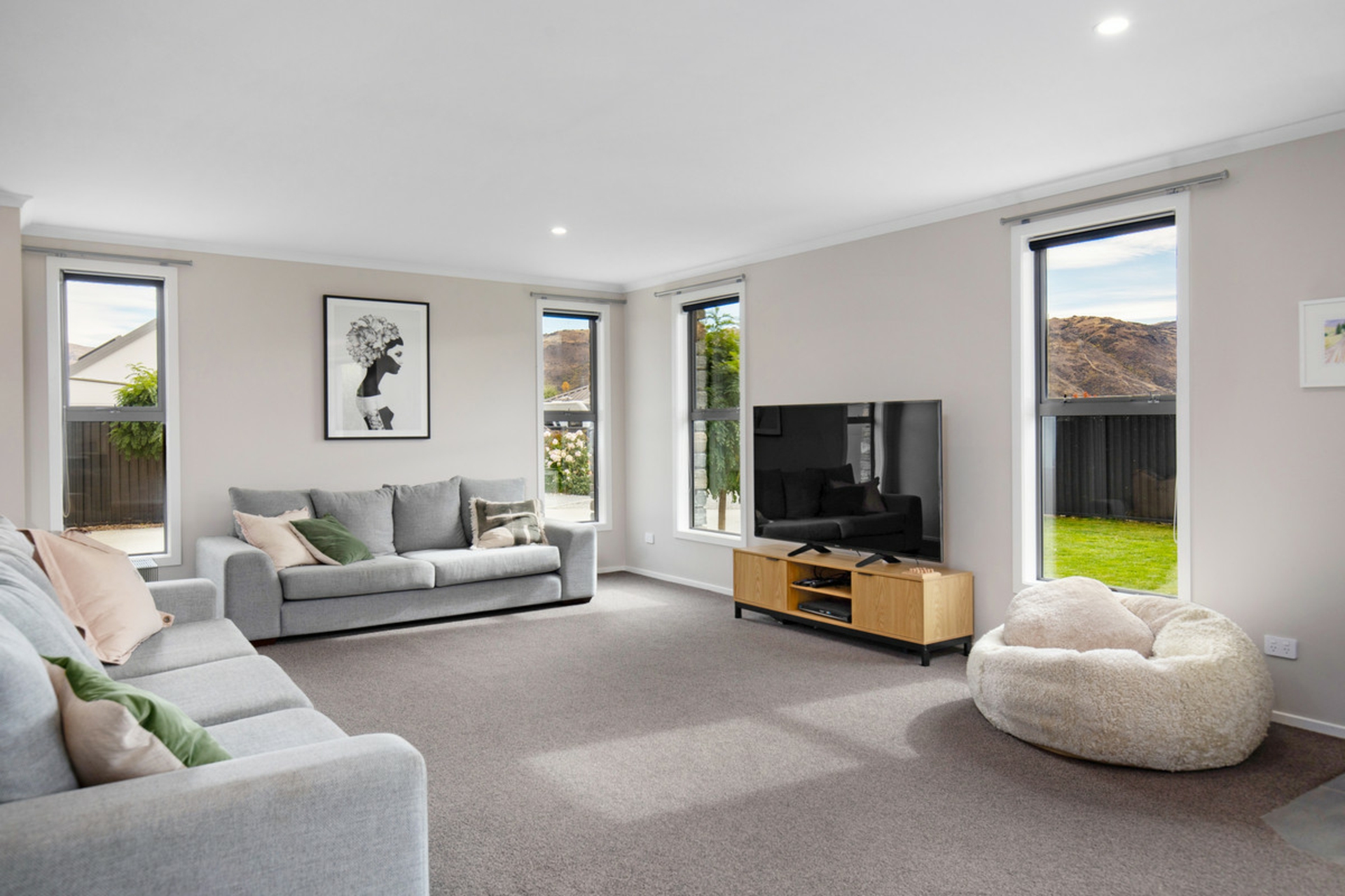 6 Willoughby Place, CLYDE