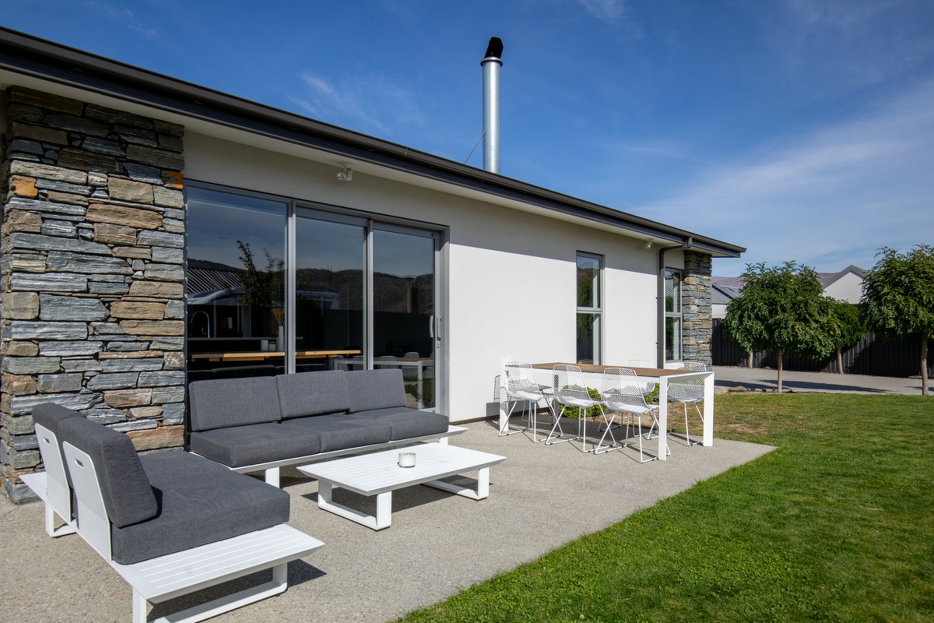 6 Willoughby Place, CLYDE