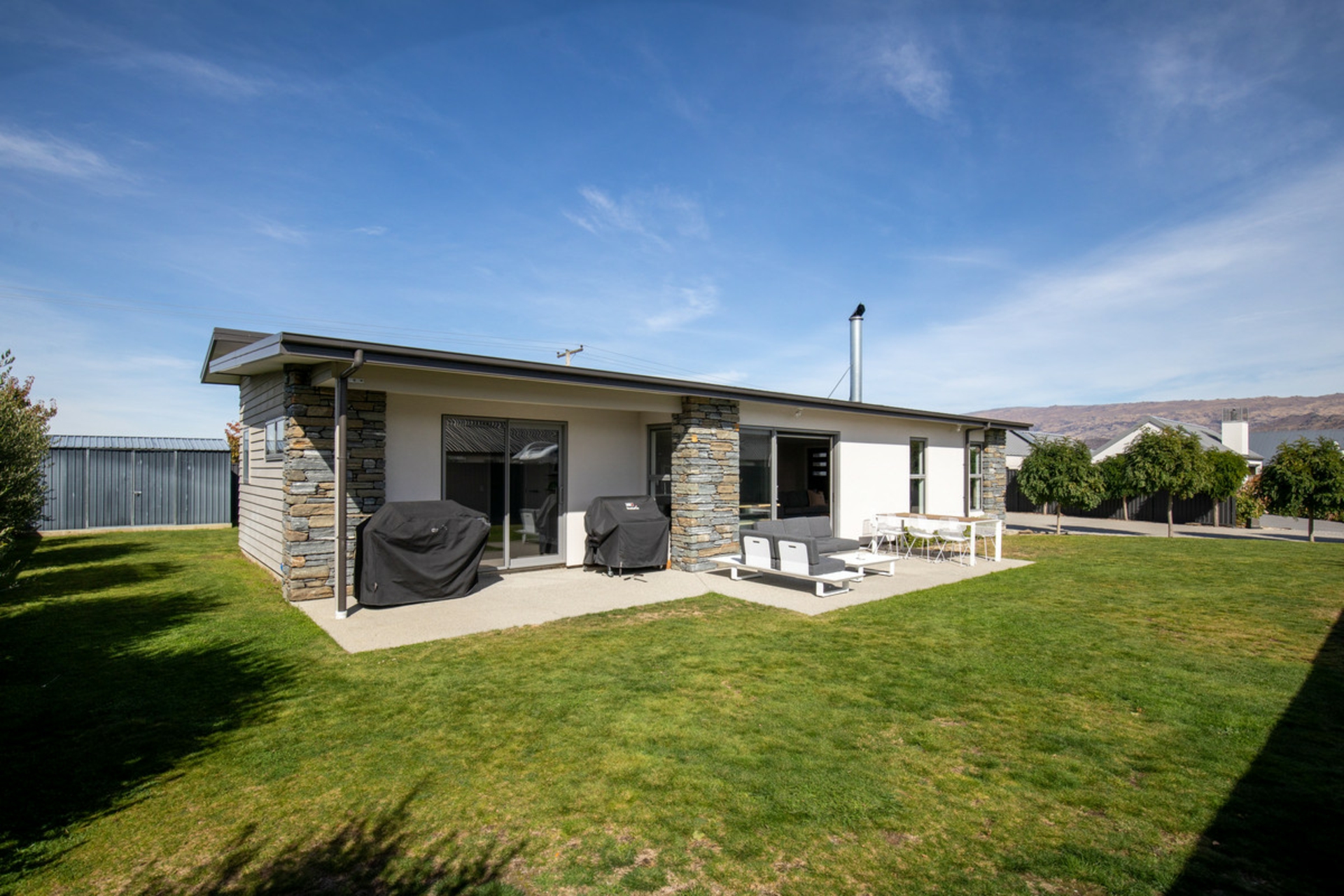 6 Willoughby Place, CLYDE