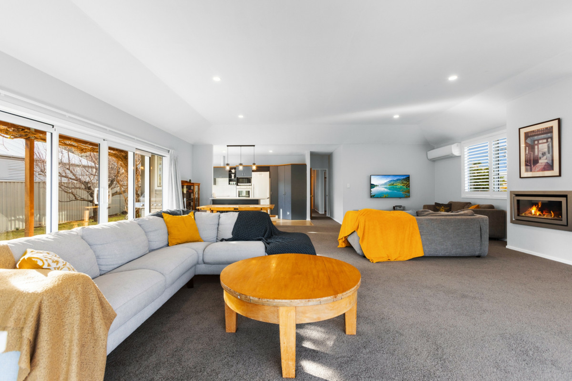 4 Lantern Way, CLYDE