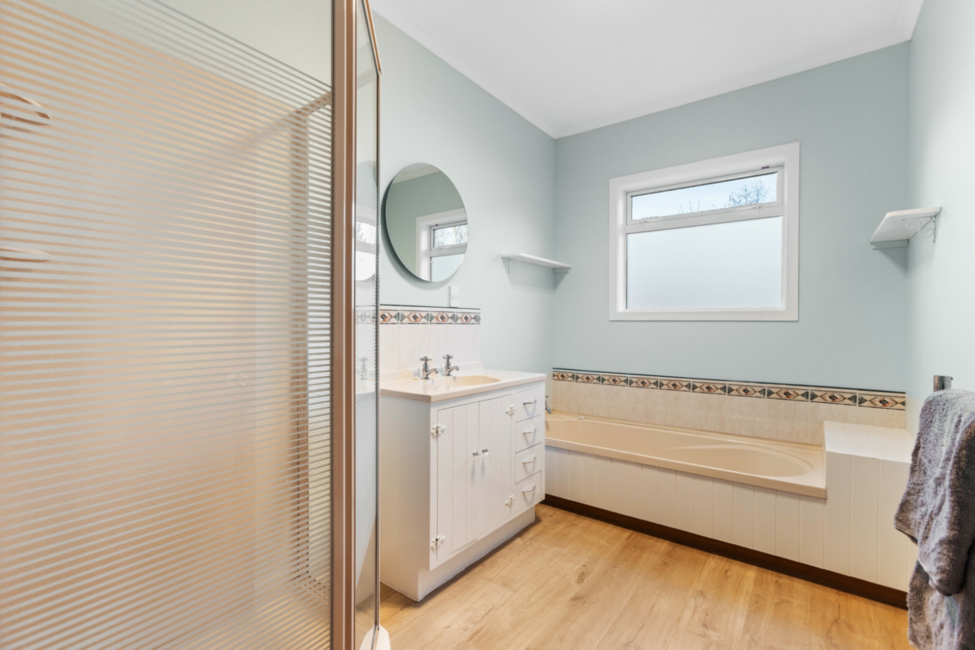 4 Lantern Way, CLYDE