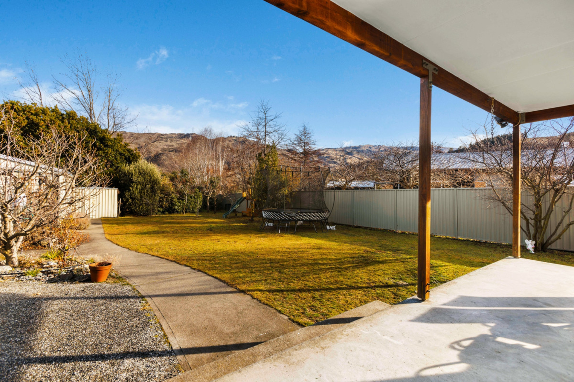 4 Lantern Way, CLYDE