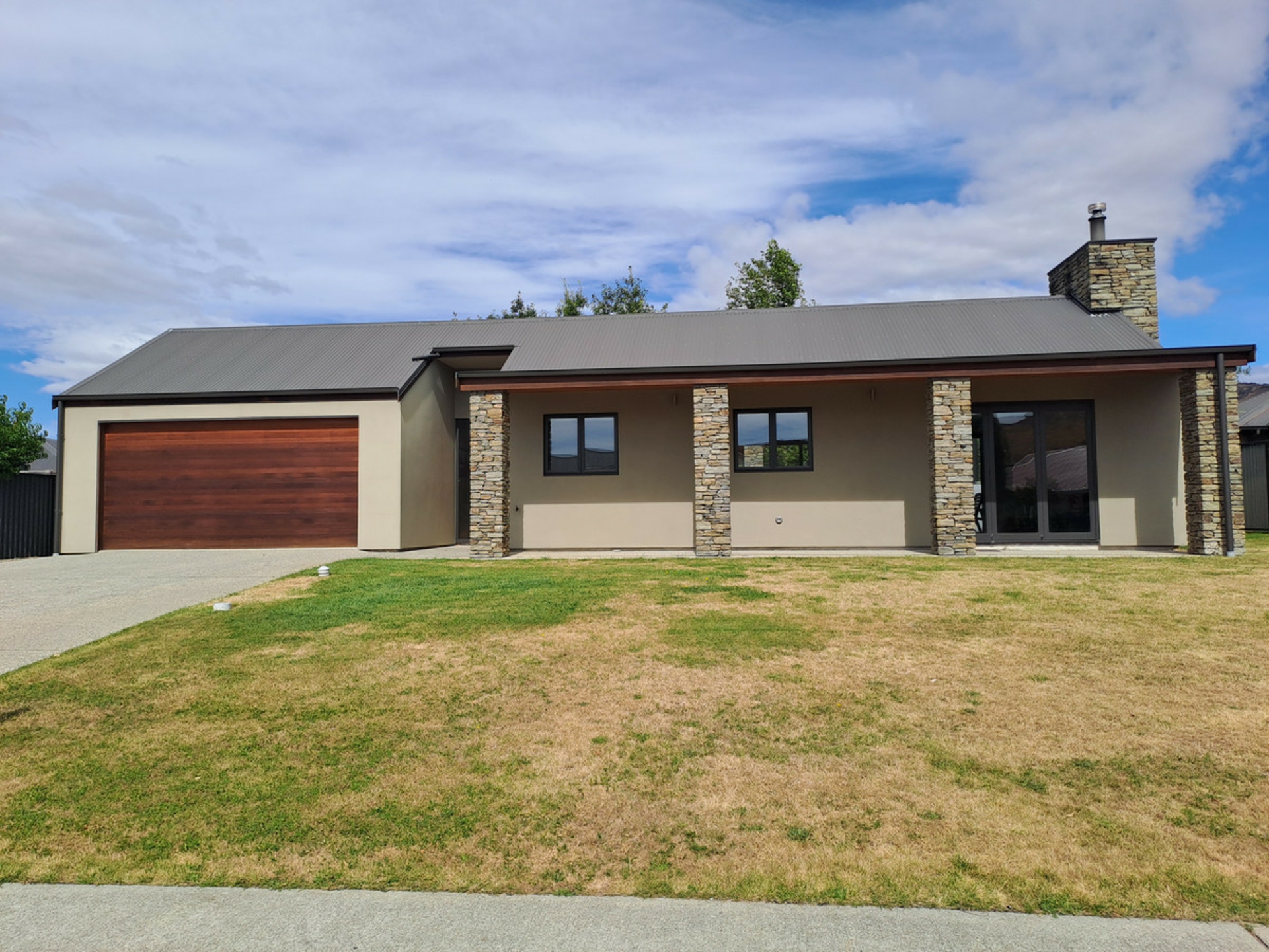 10 Elizabeth Place, CLYDE