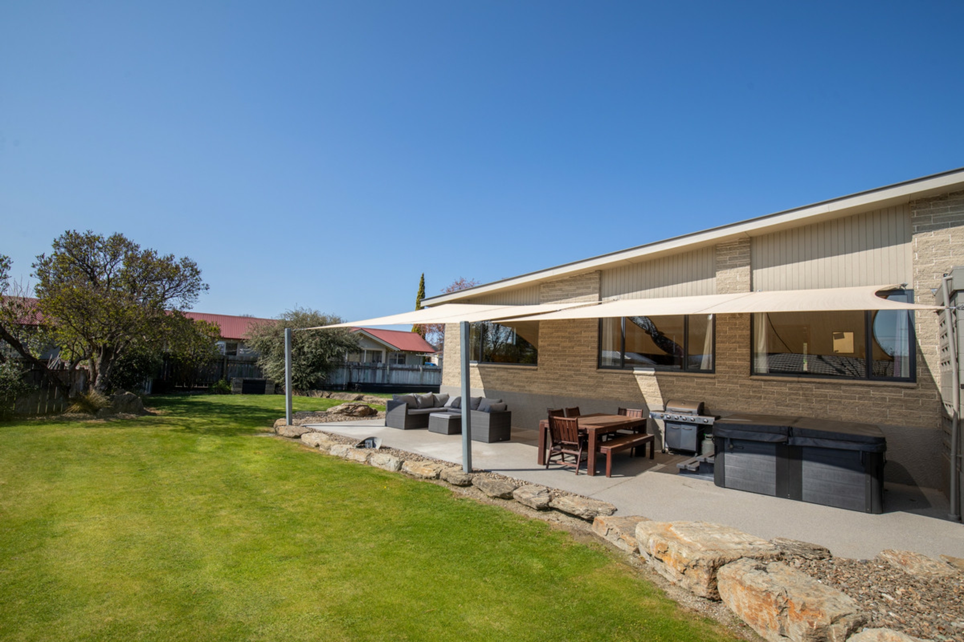 2 Chapple Street, ALEXANDRA