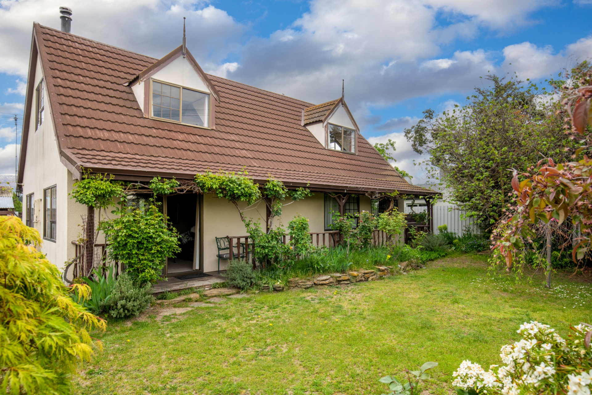 8 Dawson Place Alexandra Central Otago / Lakes District House for