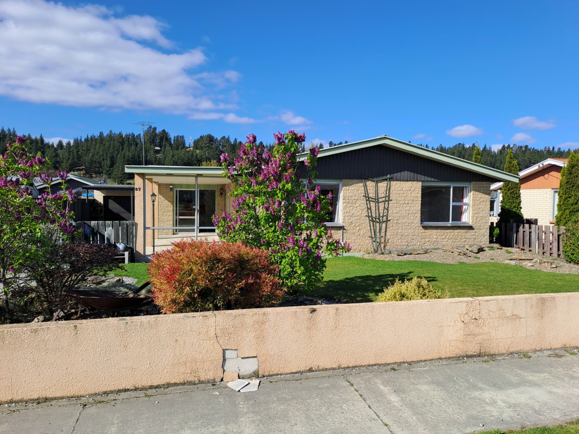 87 Dunstan Road Alexandra House for Rent LJ Hooker